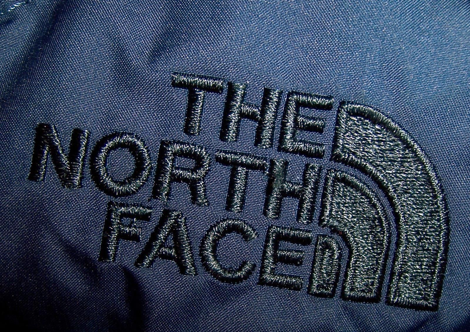 The North Face The North Face Blue Women REVERSIBLE Full Zip Quilted Vest M Size M / US 6-8 / IT 42-44 - 2 Thumbnail