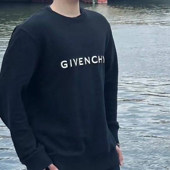 Givenchy Givenchy Logo Letter Printed Sweatshirt Size US M / EU 48-50 / 2 - 5 Thumbnail