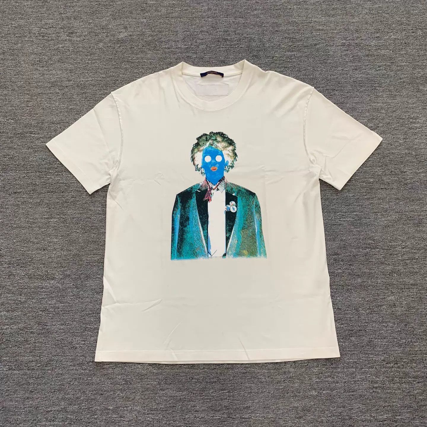 Louis Vuitton LV white short sleeve tee exploding head neon figure 95% new XL Size US XL / EU 56 / 4 - 1 Thumbnail