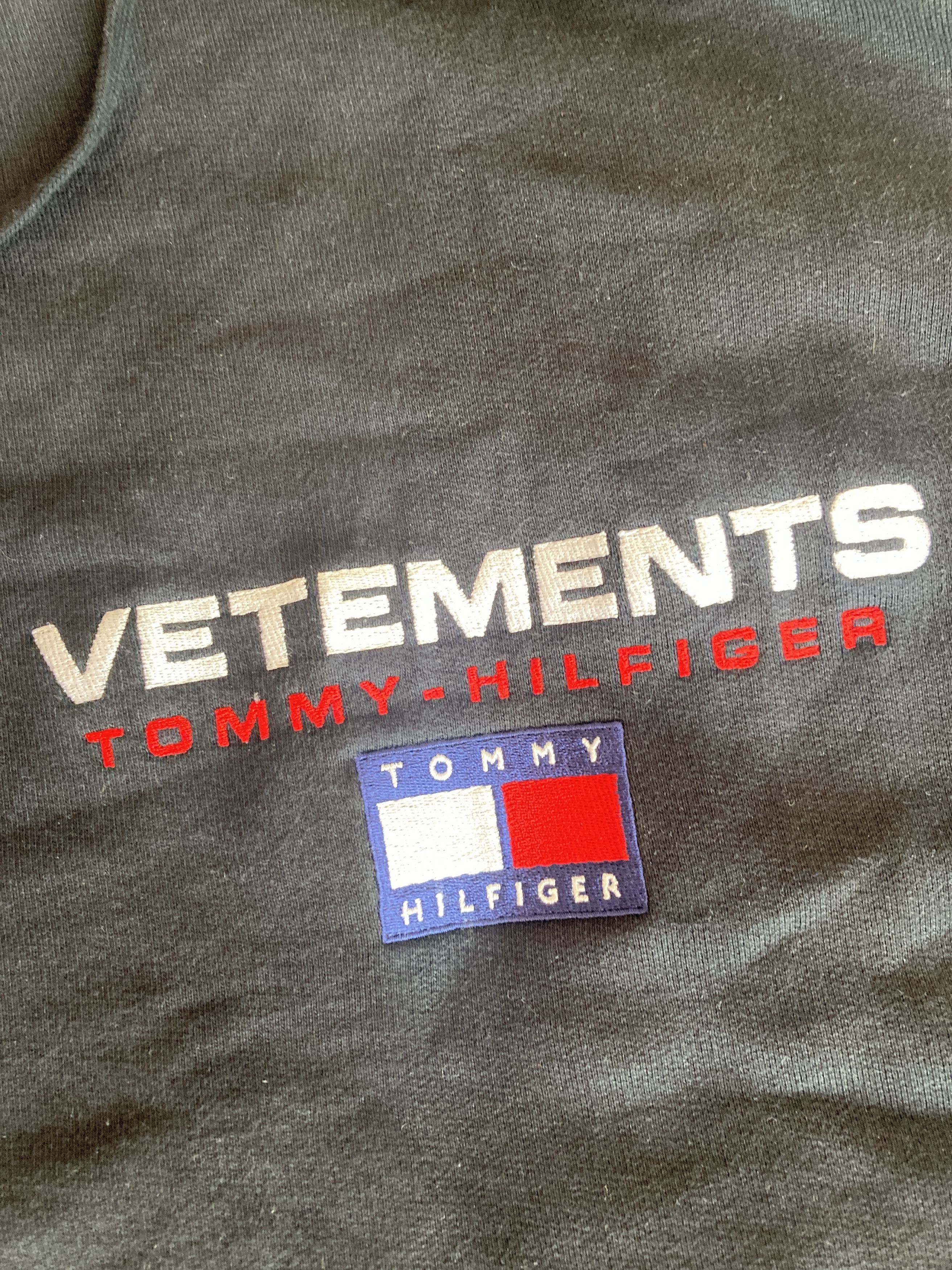 Vetements Vetements x Tommy Hilfiger Hoodie 2018 Size US M / EU 48-50 / 2 - 2 Thumbnail