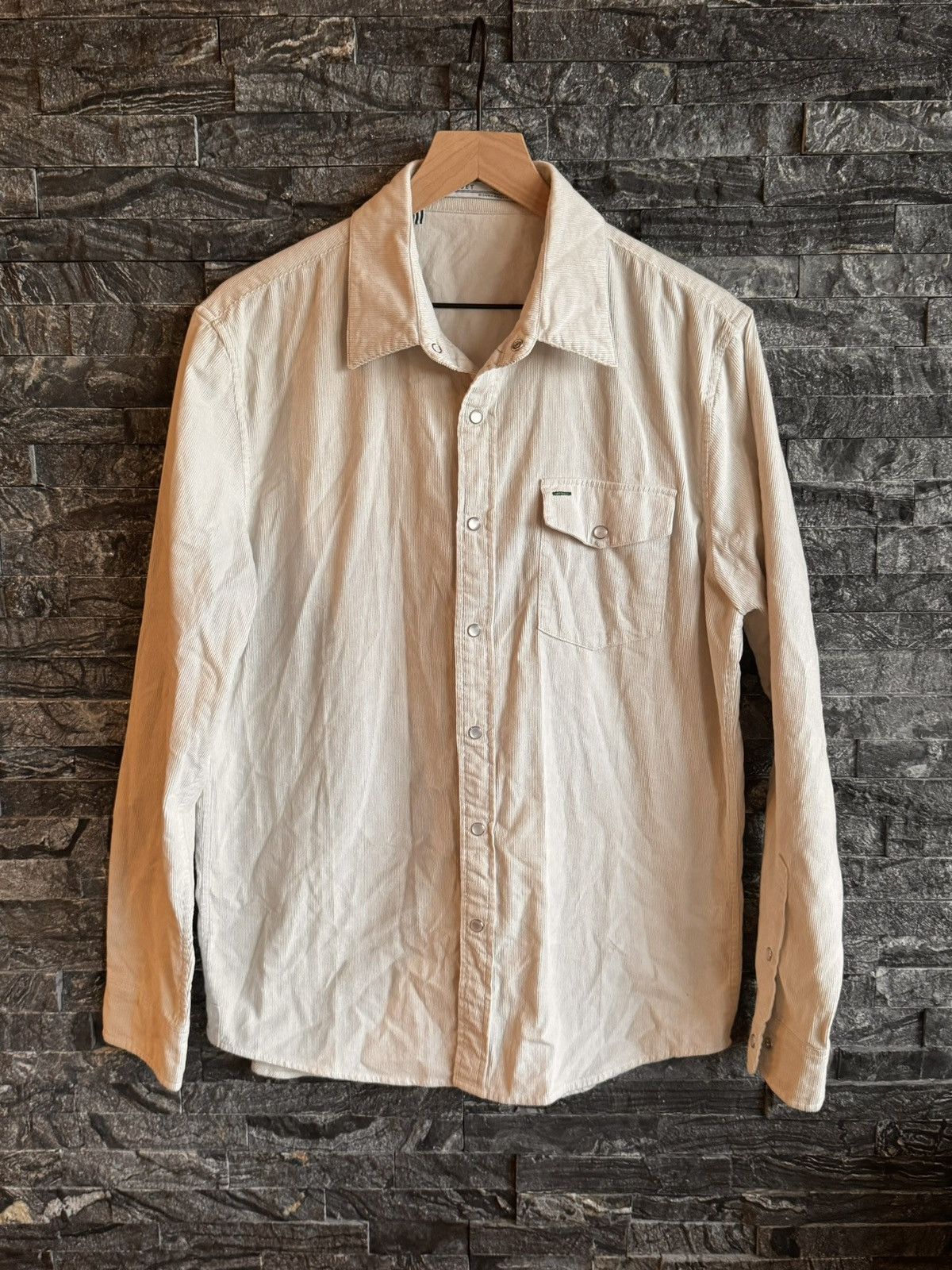 Criquet Criquet Men’s Pearl Snap corduroy button-up shirt Size US M / EU 48-50 / 2 - 1 Thumbnail