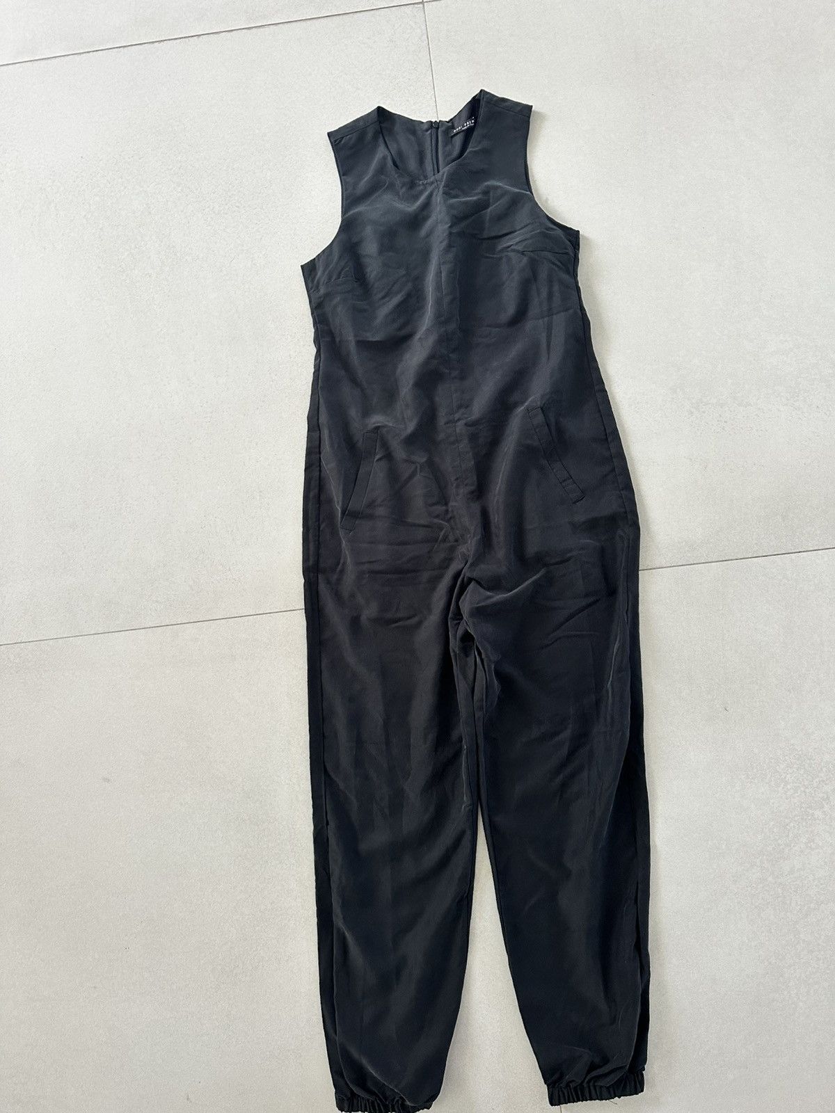 Other DORI PREMIERE MADE IN ITALY BLACK JOGGER JUMPSUIT W POCKETS Size 27" / US 4 / IT 40 - 1 Thumbnail