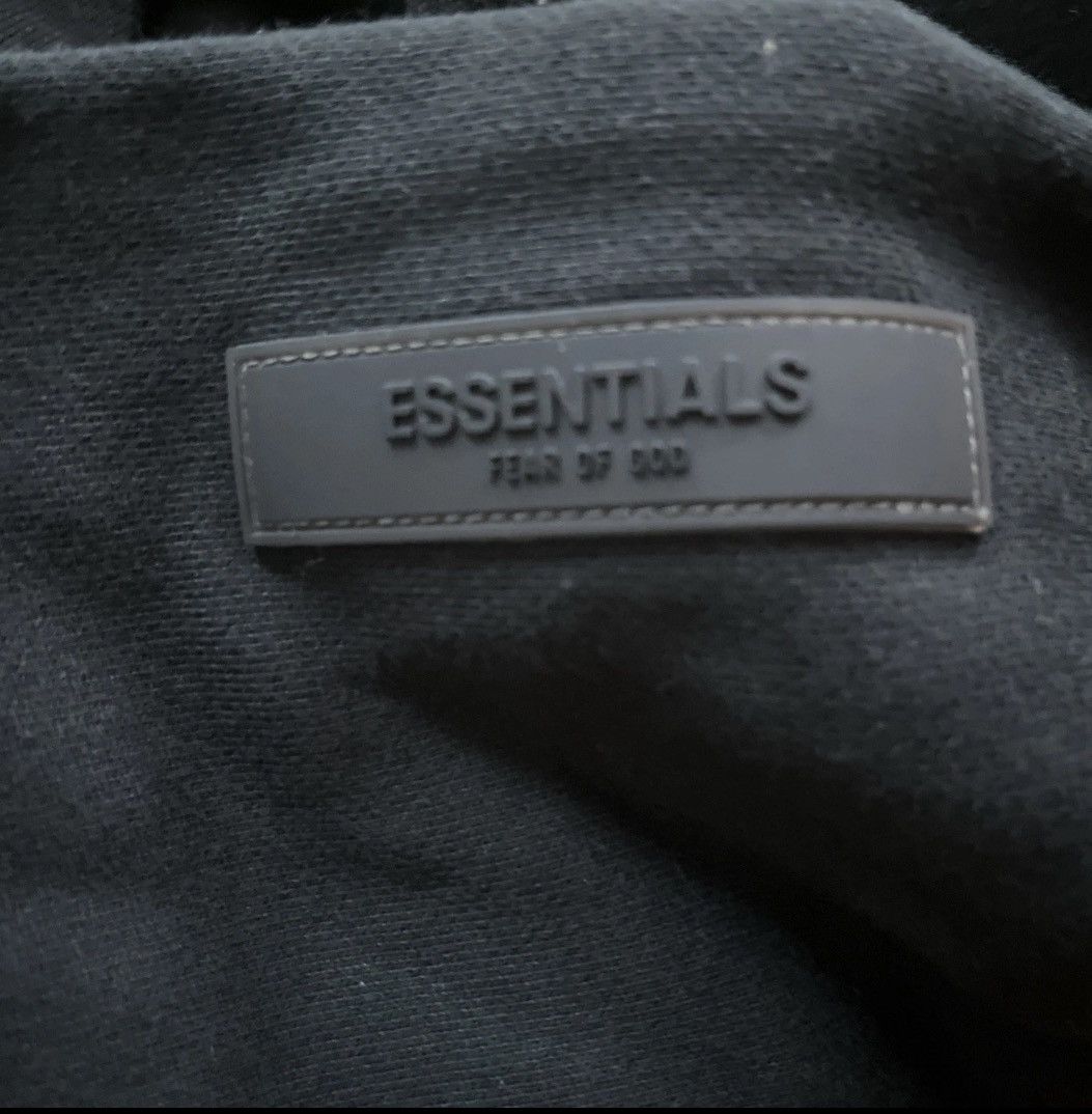 Essentials Black essential hoodie Size US M / EU 48-50 / 2 - 4 Thumbnail