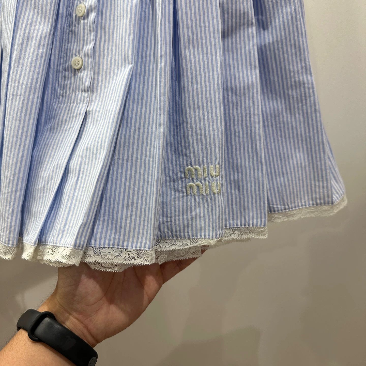 Miu Miu MIU MIU striped logo pleated cotton skirt 36 Size 25" / US 0 / IT 36 - 6 Thumbnail