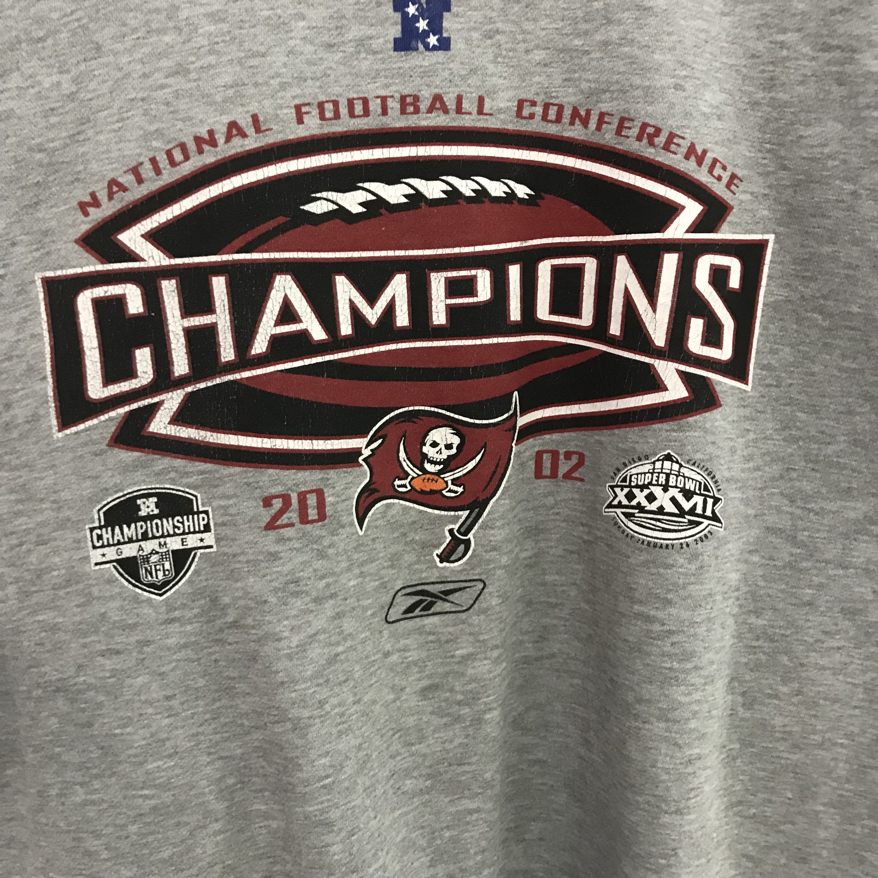 Champion Vintage Tampa Bay Buccaneers Grey Sweatshirt - 472 Size US XL / EU 56 / 4 - 6 Thumbnail
