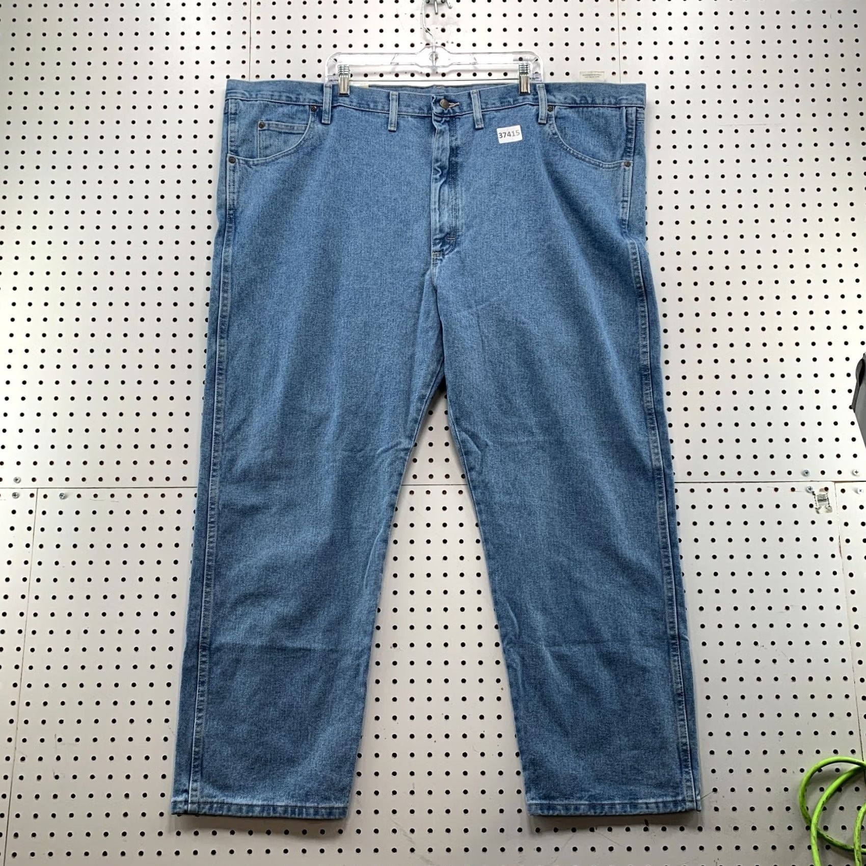 Wrangler Wrangler Rugged Wear Jeans Mens Size 54x30 Light Wash Straight NWT Denim Blue 54 Big & Tall Jeans Mens Size US 38 / EU 54 - 2 Thumbnail