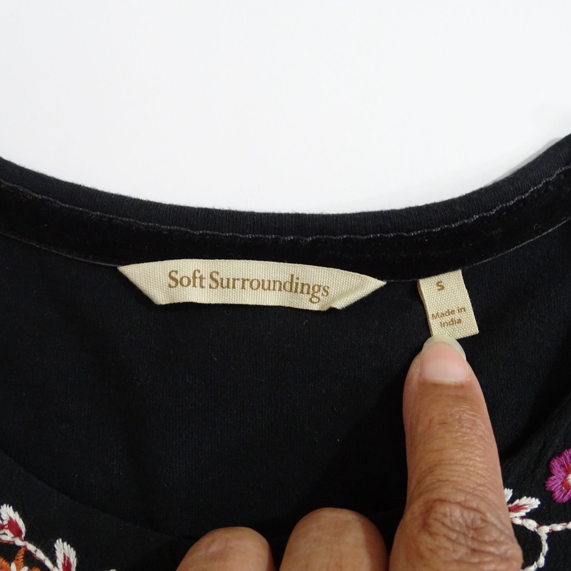 Soft Surroundings Soft Surroundings Womens Black Embroidered Button Tunic Top Size S / US 4 / IT 40 - 6 Thumbnail