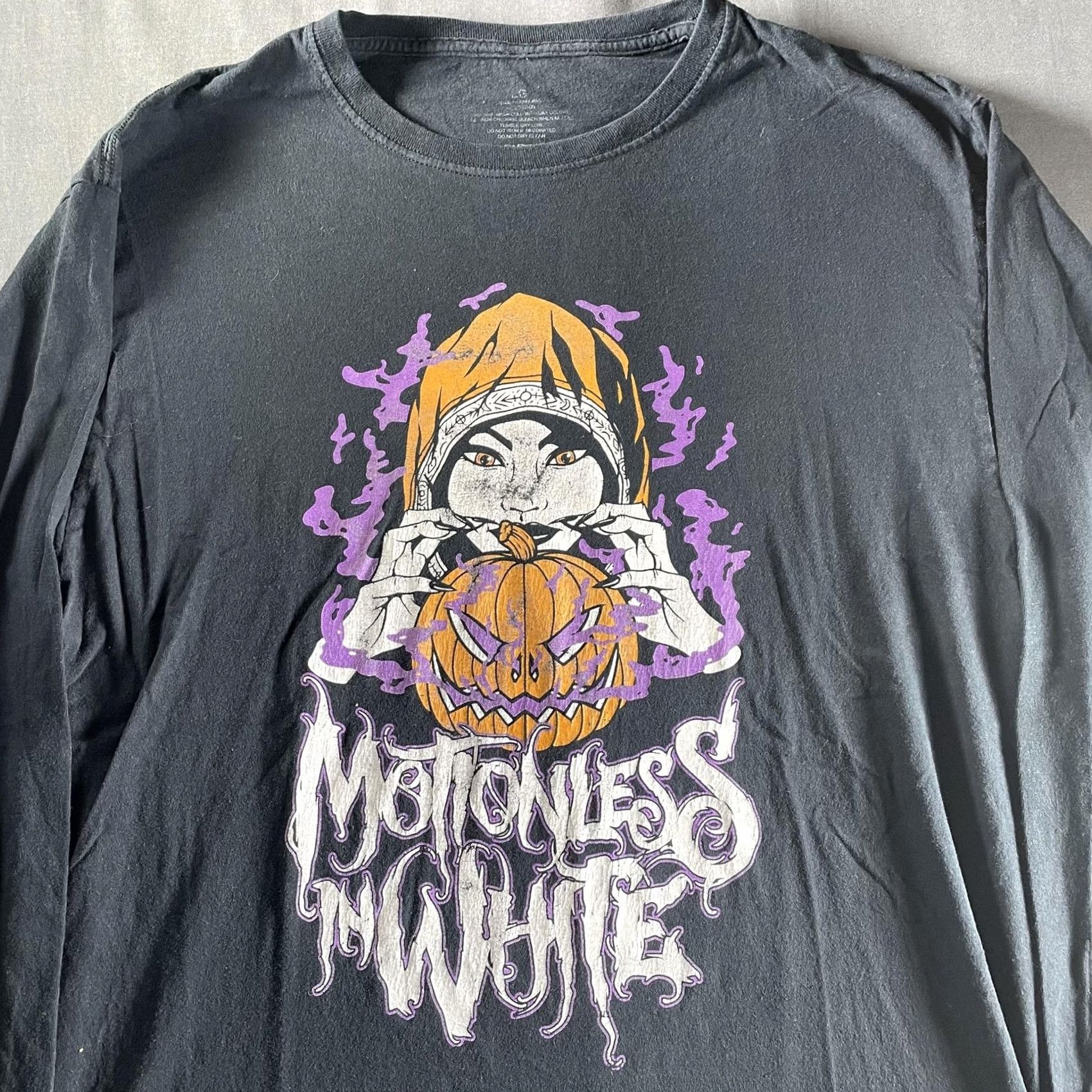 Vintage Motionless In White Shirt Mens Large Black Long Sleeve Band Graphic Pumpkin Size US L / EU 52-54 / 3 - 2 Thumbnail