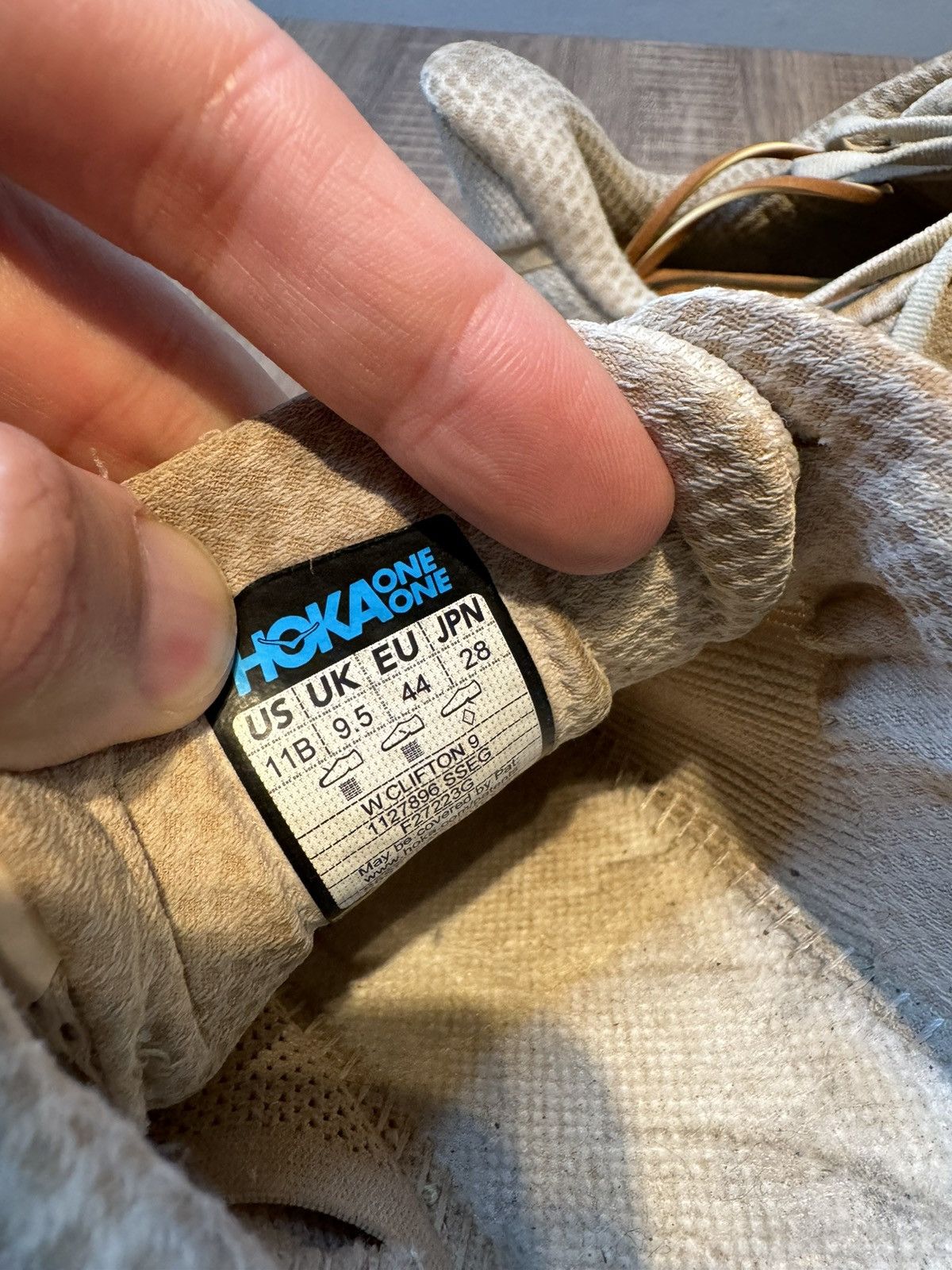 Hoka Hoka Clifton 9 Sneakers Women’s Size 11 B Eggnog Beige Ivory Size US 11 / IT 41 - 8 Thumbnail