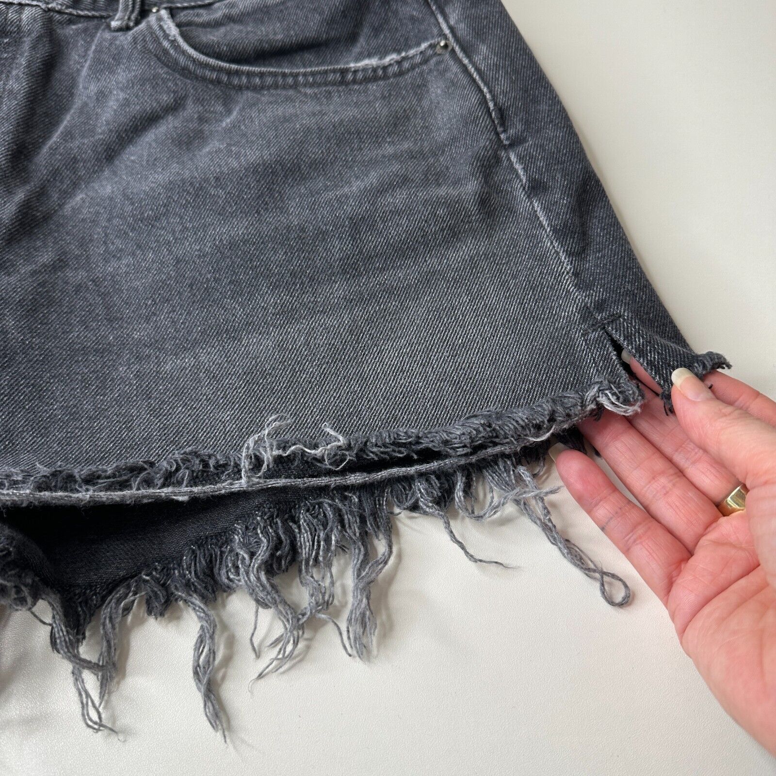 GRLFRND GRLFRND Cindy Button Fly High Rise Gray CutOff Jean Short 32 Size 32" / US 10 / IT 46 - 2 Thumbnail