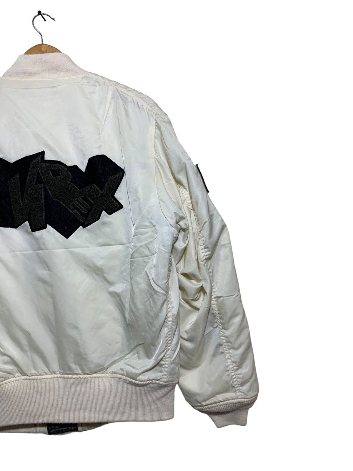 Avirex 🔥RARE AVIREX WHITE BOMBER JACKETS USAF Size US XL / EU 56 / 4 - 12 Thumbnail