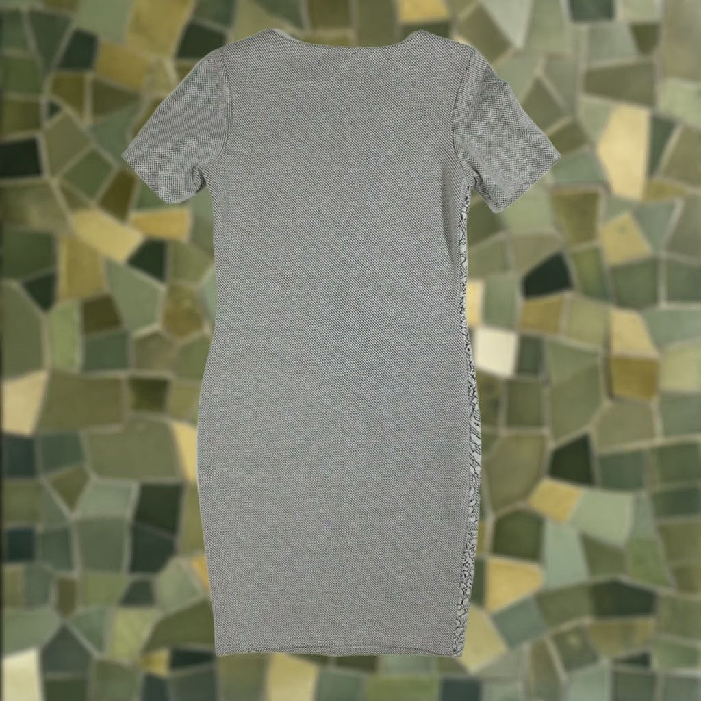 River Island River Island White Black Embroidered Short Sleeve Fitted Bodycon Dress Women 6 UK 10 US 6 Size 28" / US 6 / IT 42 - 1 Thumbnail
