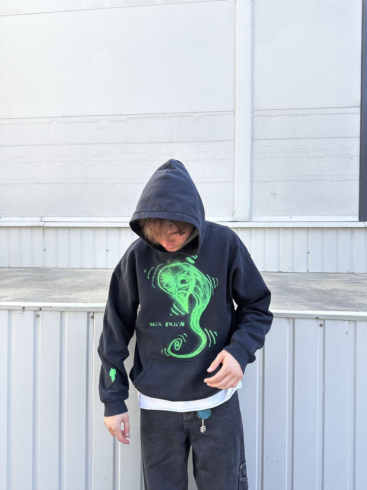 Billie Eilish Billie Eilish 2019 Alien Hoodie Size US L / EU 52-54 / 3 - 3 Thumbnail