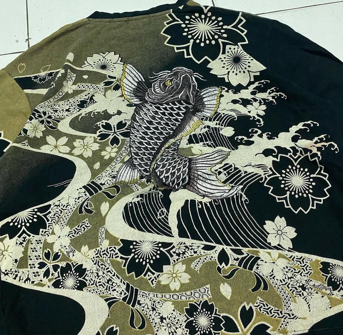 Japanese Brand 2000s Tradition Koi Allover Print Embroidery Sweatshirt Size US XL / EU 56 / 4 - 3 Thumbnail
