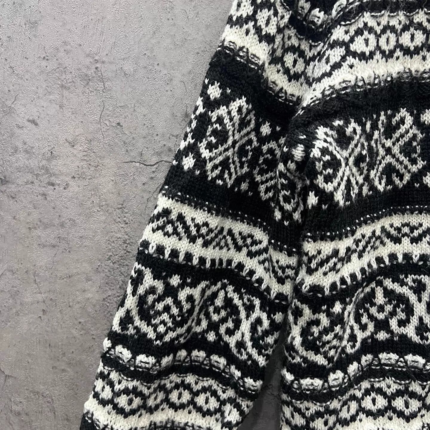 Versace Versace black & white knit cardigan size 48 new Size US M / EU 48-50 / 2 - 3 Thumbnail