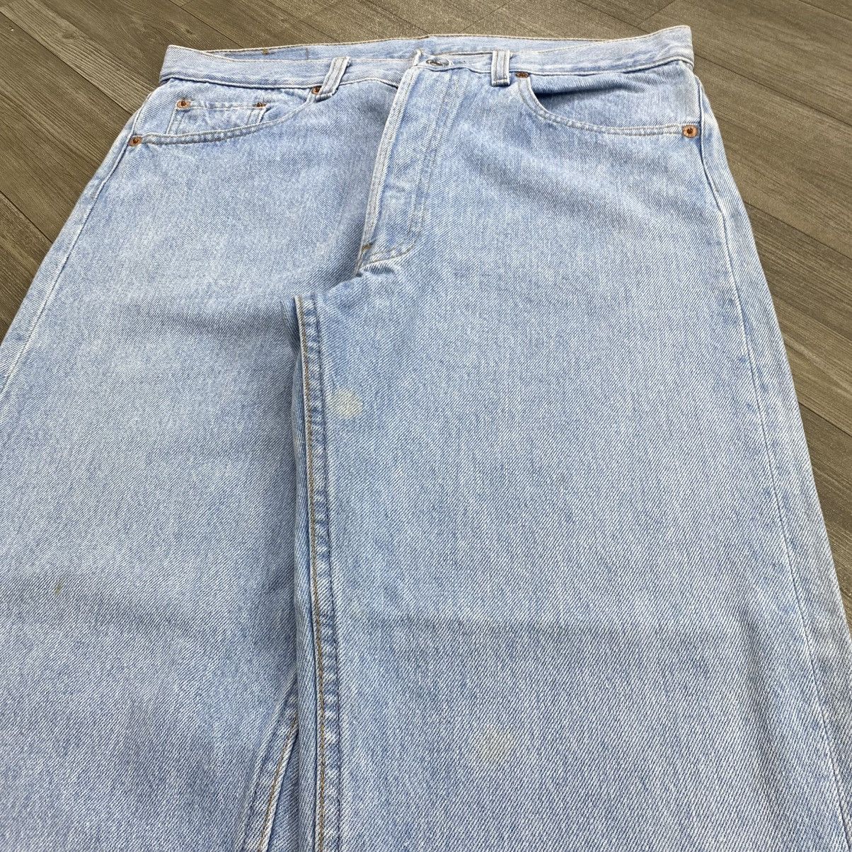Levi's Vintage Clothing 1990s Vintage Levis 501 USA 34x36 Blue Jeans Size US 33 - 3 Thumbnail