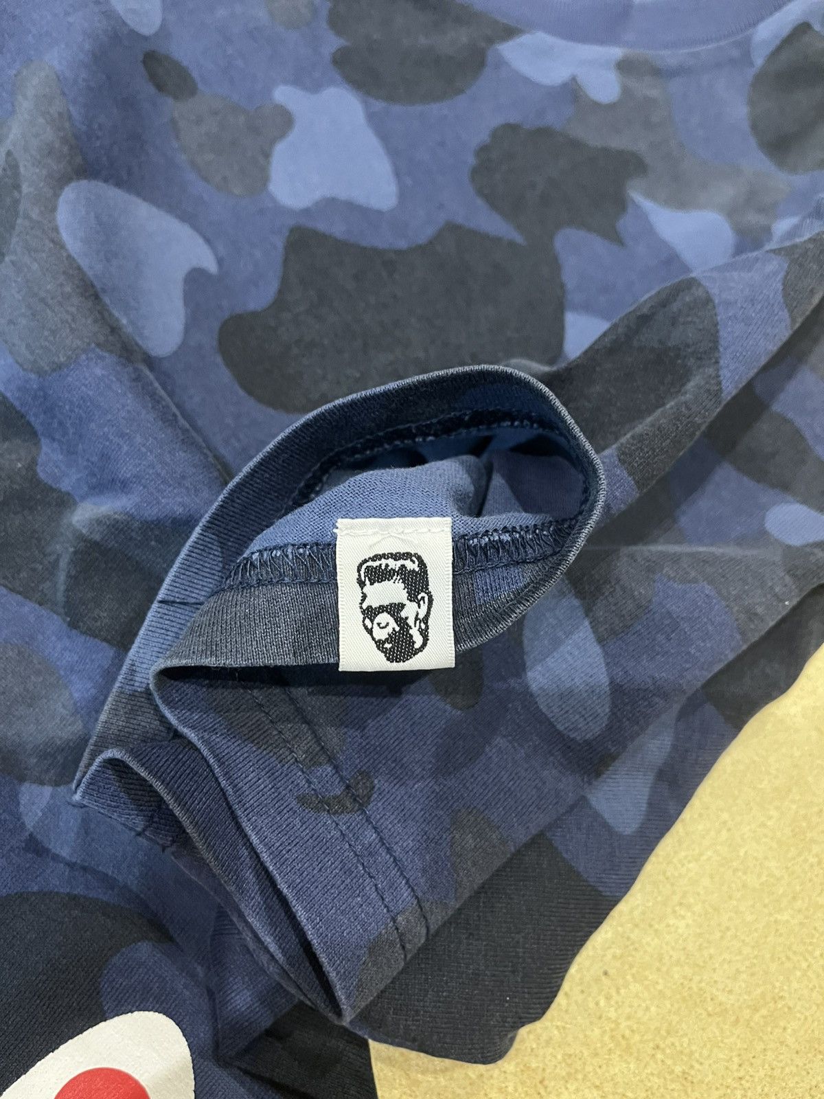 Bape Og Bape Side Shark Blue Camo Tee Size US S / EU 44-46 / 1 - 8 Thumbnail