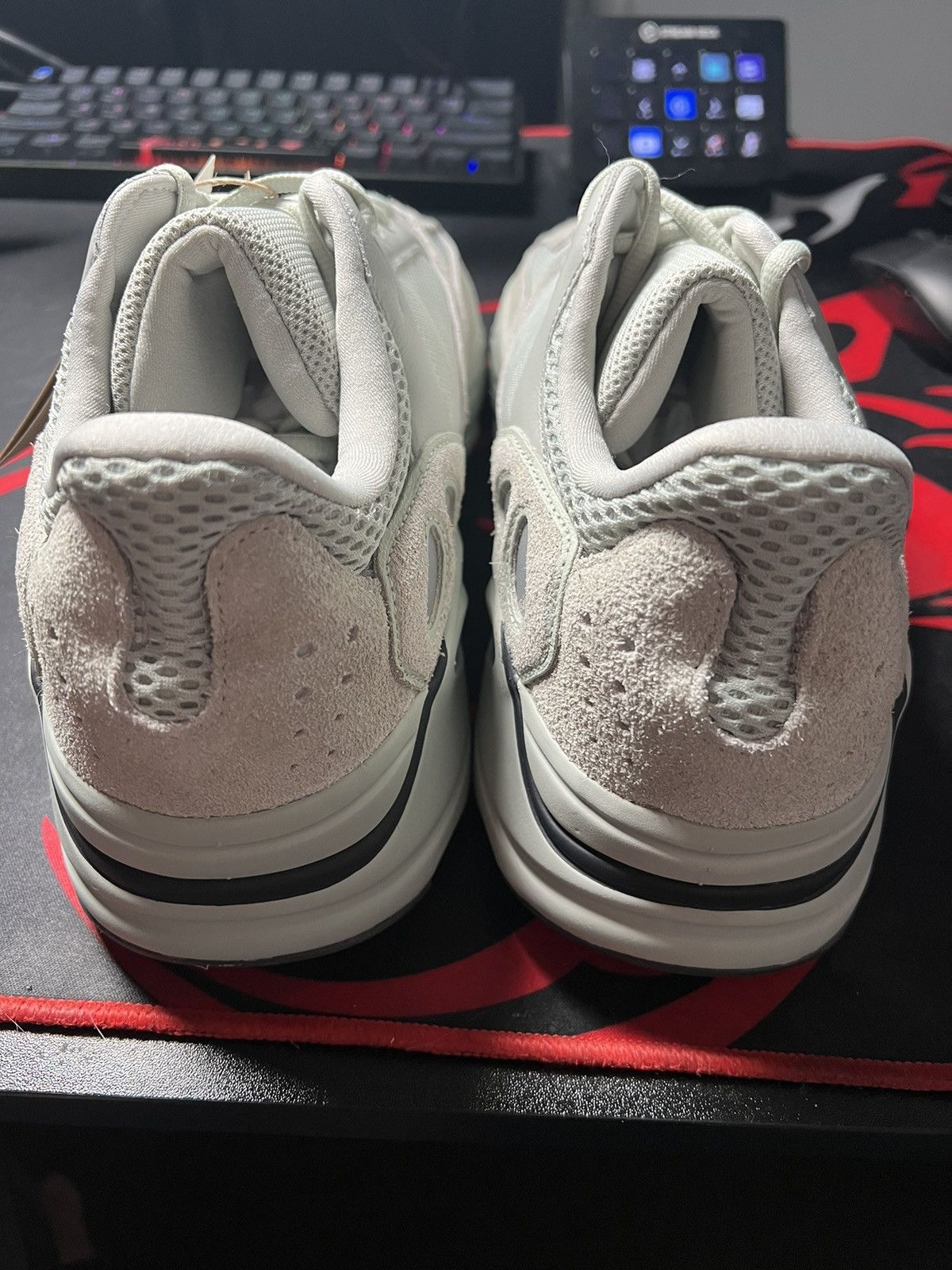 Yeezy Yeezy Boost 700 Size US 13 / EU 46 - 5 Thumbnail