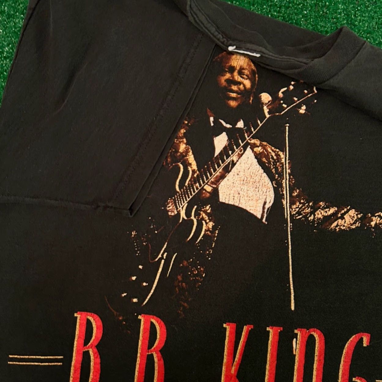 Vintage VINTAGE 90s BB King On Tour 2000 Blues Guitar VTG Shirt Mens Large Black Short Sleeve T-Shirt Boys? No, Mens. Size US L / EU 52-54 / 3 - 3 Thumbnail