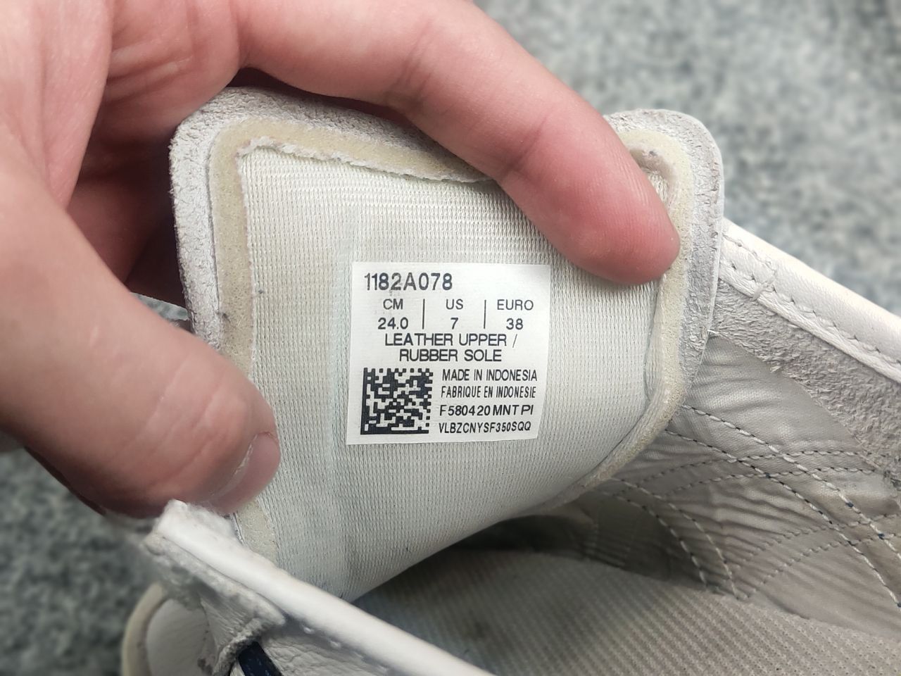 Asics Vintage Asics Onitsuka Tiger Mexico 66 Japan Sneakers Y2K Size US 7 / IT 37 - 19 Thumbnail