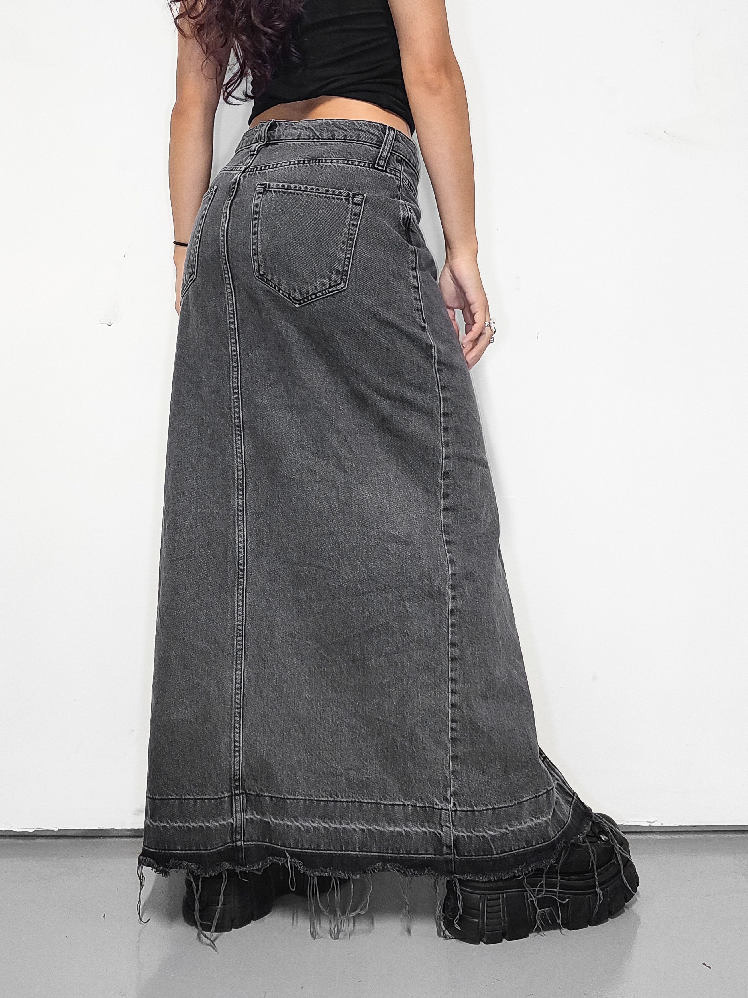 Vintage Vintage Y2k Acid Wash Grey Long Denim Frayed Skirt Size 27" / US 4 / IT 40 - 3 Thumbnail