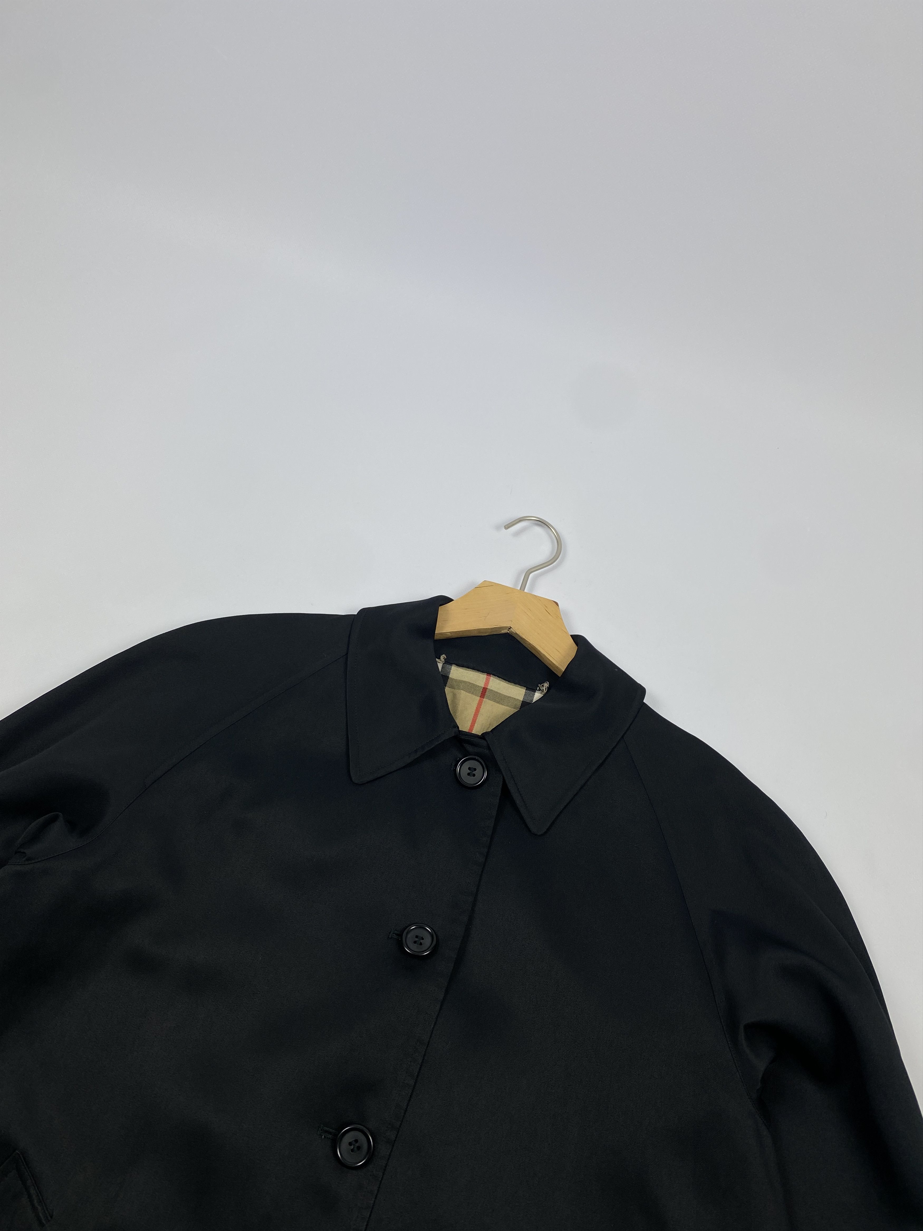 Burberry × Vintage Women`s Vintage Burberrys Black Mini Trench Coat Size 12 Size M / US 6-8 / IT 42-44 - 4 Thumbnail