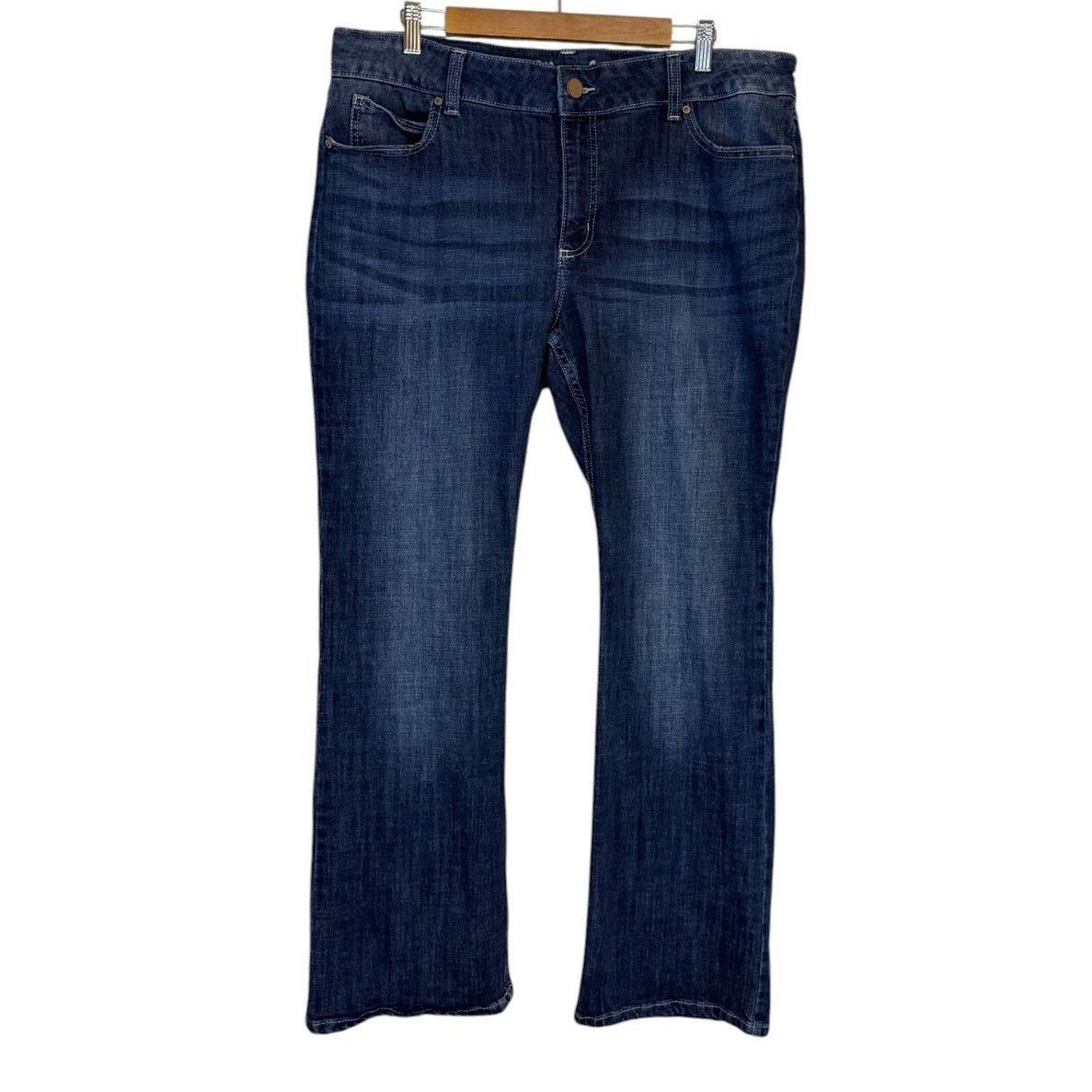 Wrangler Wrangler Jeans Women 37 Blue Bootcut Denim Western Rodeo Size 37" - 1 Thumbnail