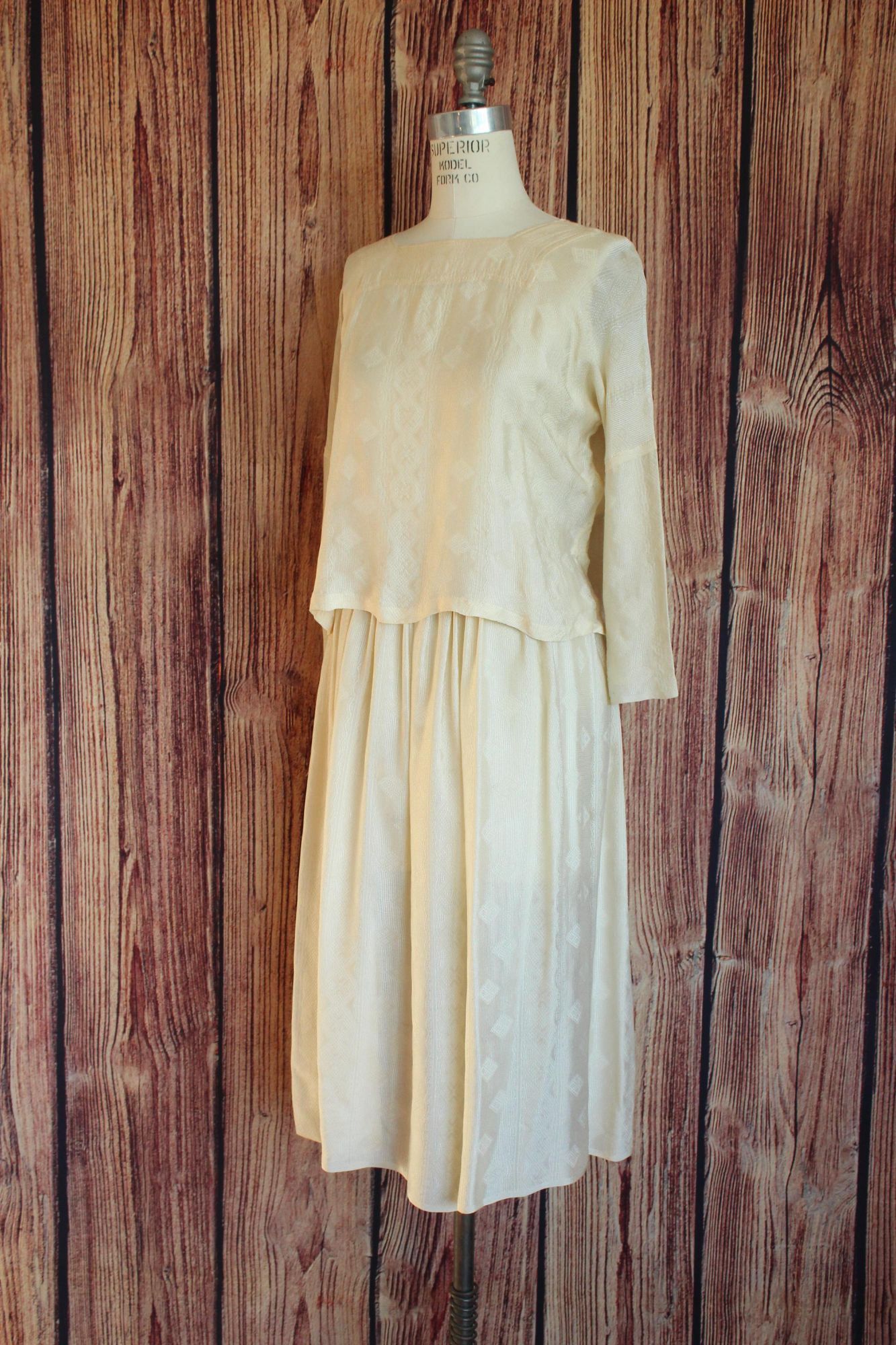 Vintage Vintage 1960s Blouse and Skirt, Ivory Silk Separates, Square Size S / US 4 / IT 40 - 8 Thumbnail