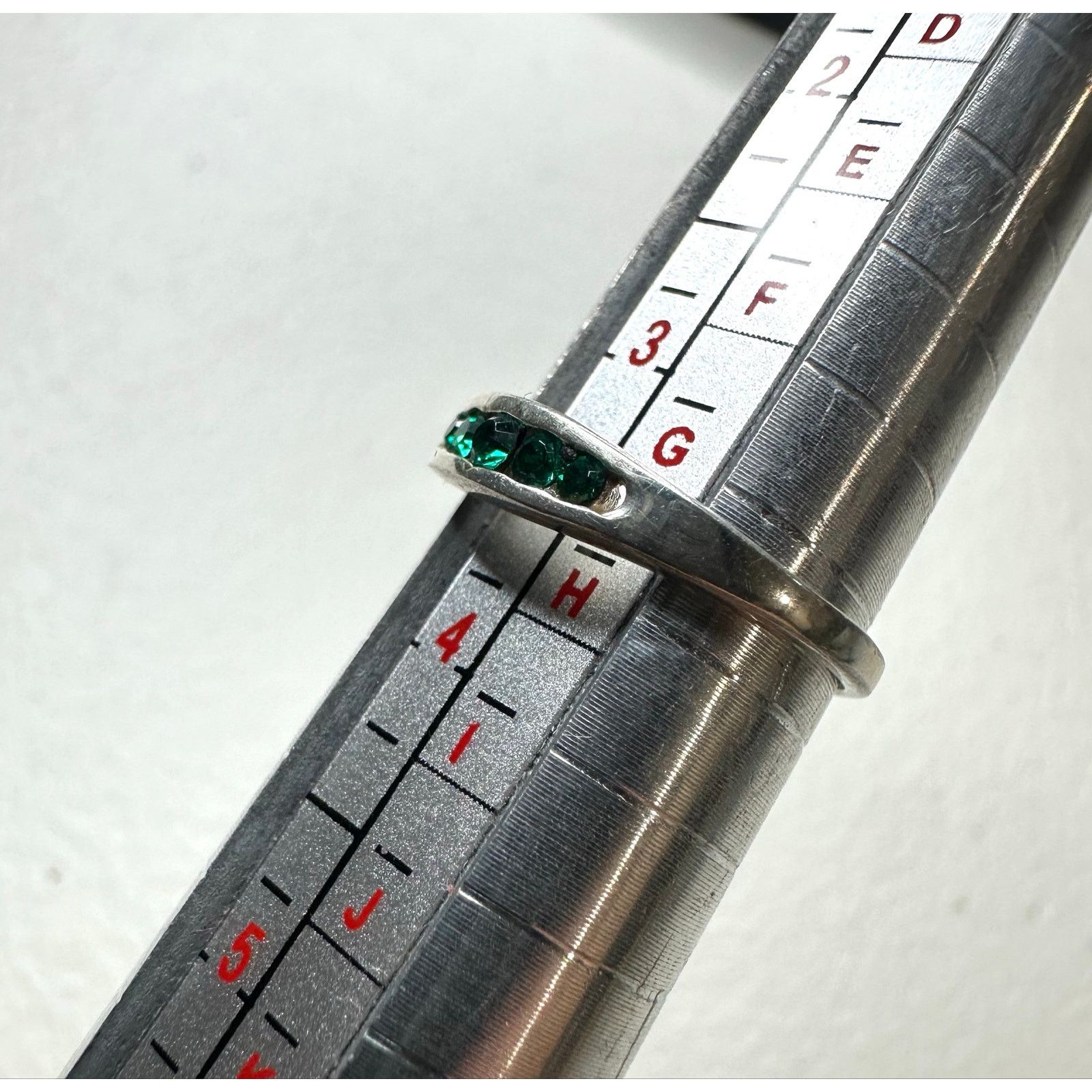 & Other Stories Sterling Silver 3-Stone Green Emerald Band Ring Size 3.5 Size ONE SIZE - 1 Thumbnail