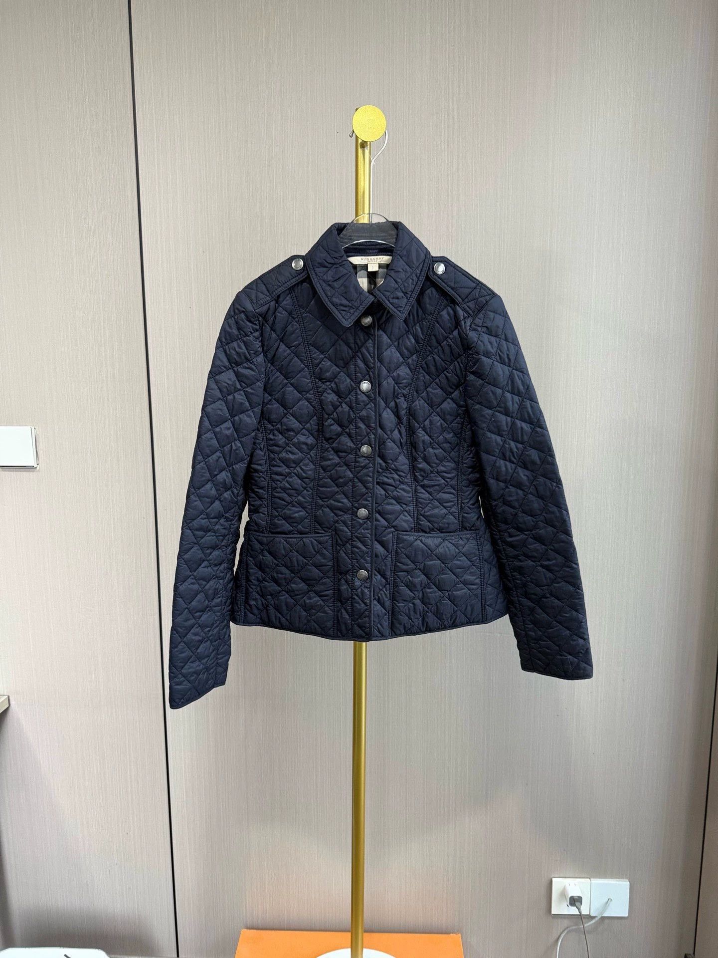 Burberry Burberry Quilted Cotton Jacket S Size US S / EU 44-46 / 1 - 1 Thumbnail