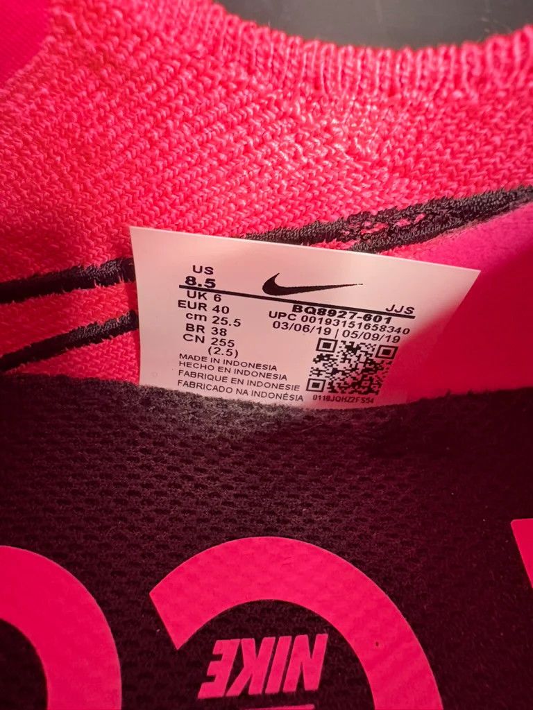 Nike Nike Epic "React" Flyknit 2 Running Shoe (Pink) (WMNS) **PRE-OWNED** - Size 9 Size US 9 / IT 39 - 6 Thumbnail