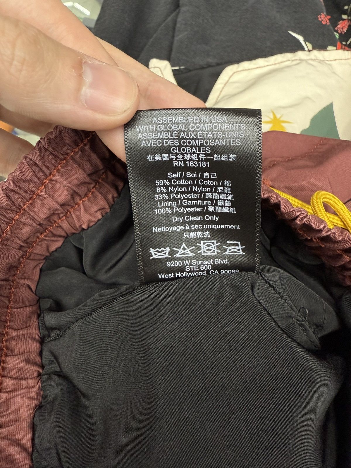 Rhude Medium Rhude Panel Logo shorts in a maroon Size US 32 / EU 48 - 13 Thumbnail