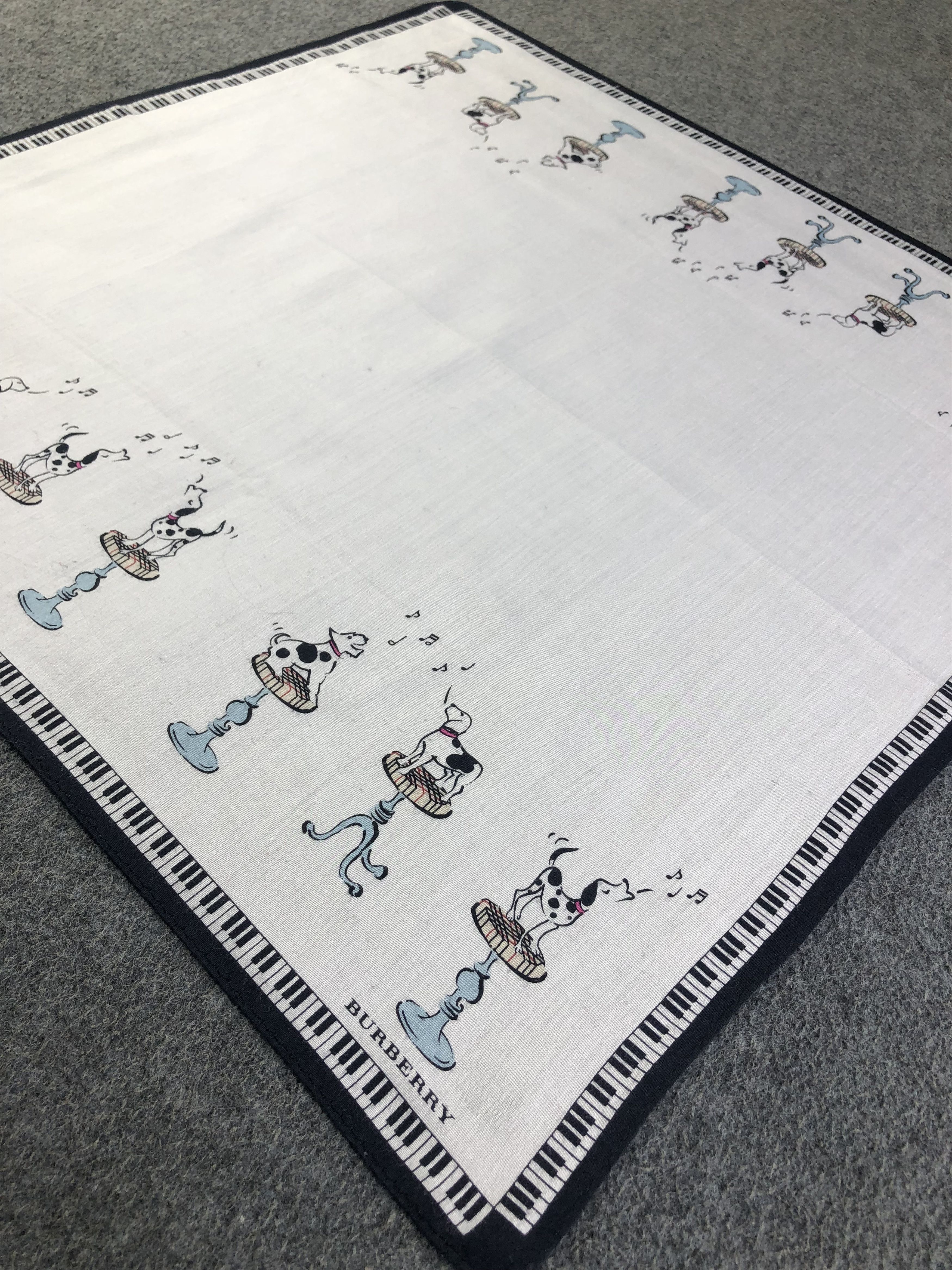Burberry Burberry Handkerchief / Bandana / Neckerchief C400 Size ONE SIZE - 3 Thumbnail