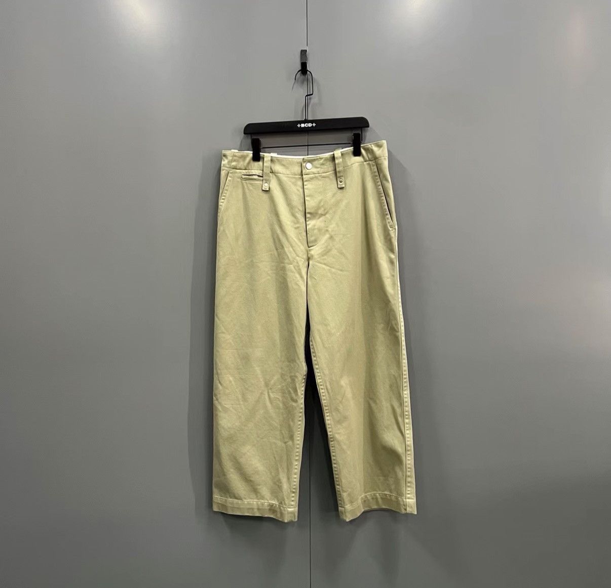 Burberry Beige Casual Straight-Leg Pants Size US 36 / EU 52 - 1 Thumbnail