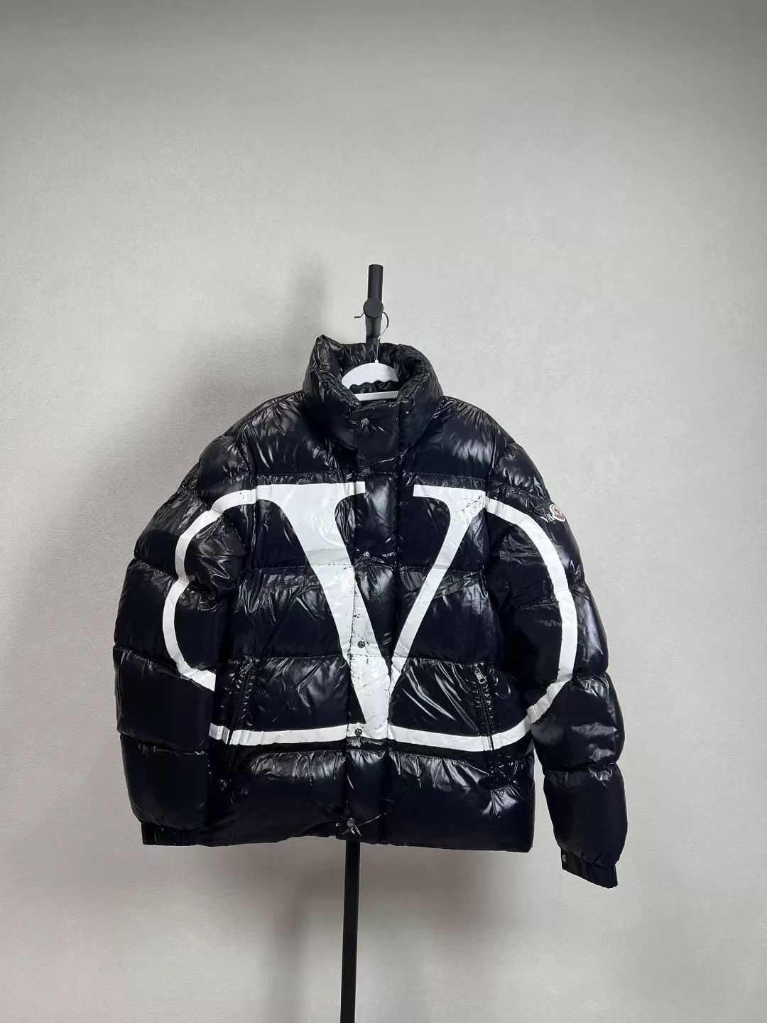 Moncler Moncler x Valentino Black Logo Down Coat Size US XXL / EU 58 / 5 - 1 Thumbnail