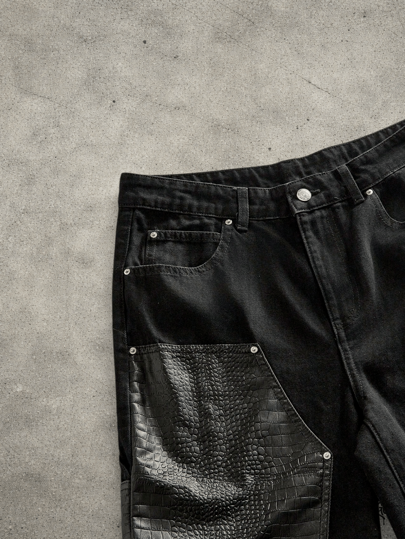 Japanese Brand Avant Garde PU leather shorts Size US 32 / EU 48 - 3 Thumbnail