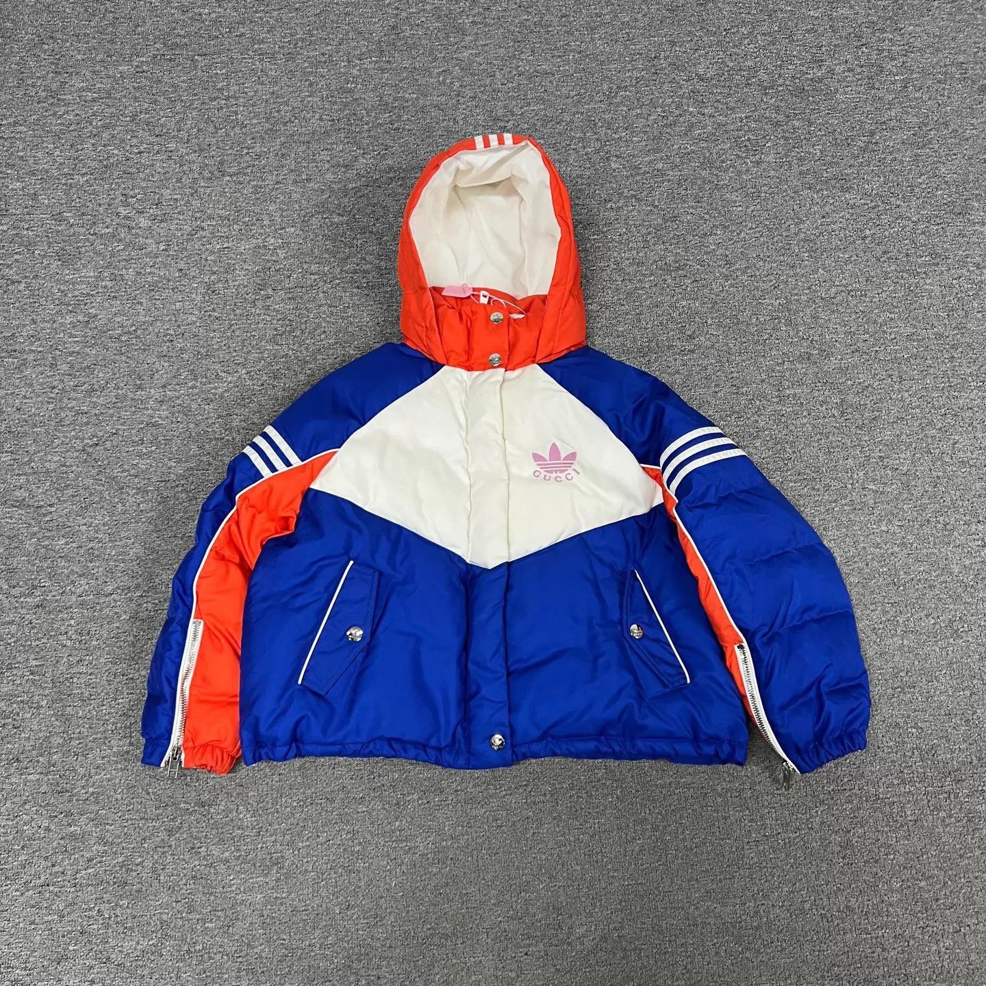 Gucci Gucci x Adidas Colorblocked Short Wide Puffer 38 99new Size XS / US 0-2 / IT 36-38 - 1 Thumbnail