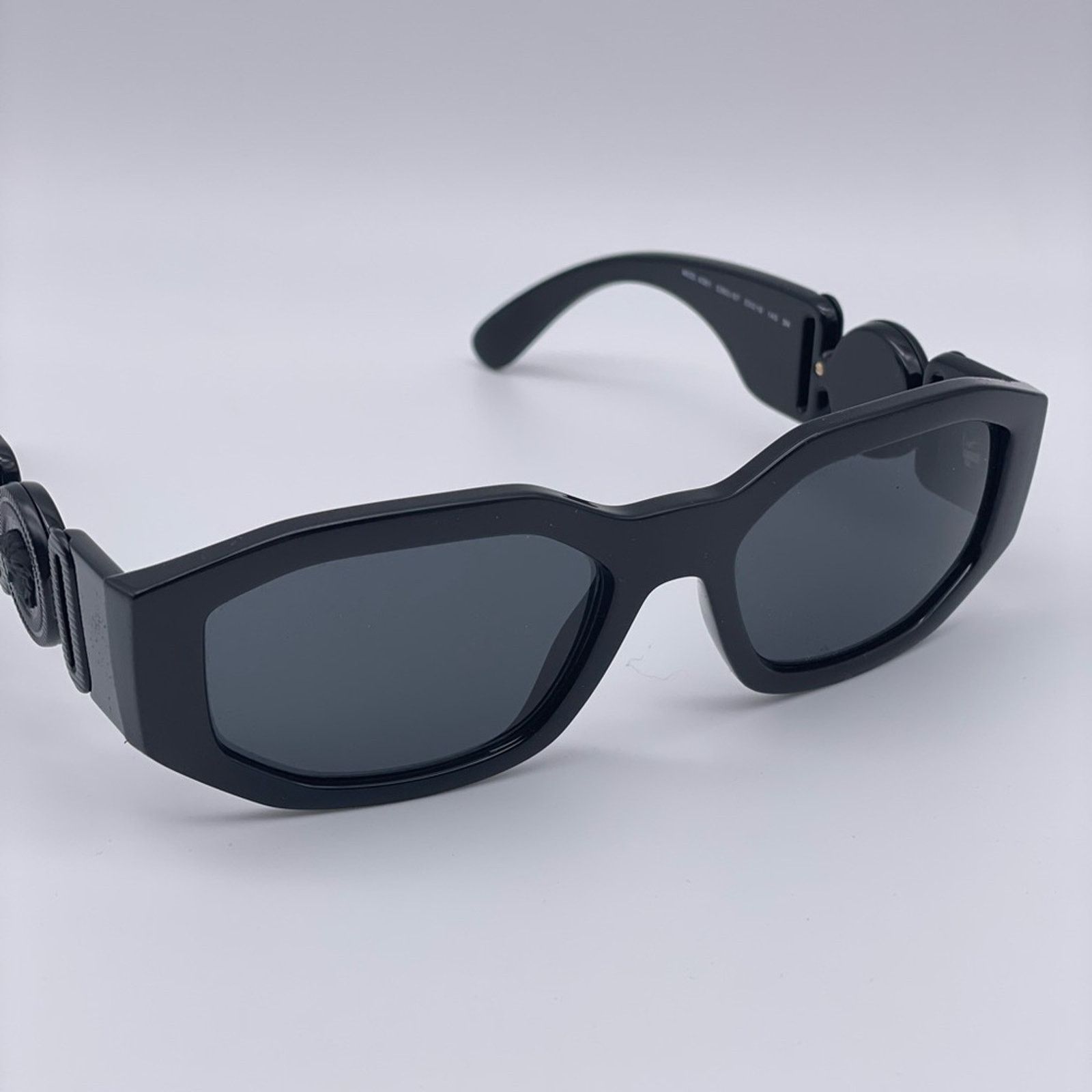 Versace NEW VERSACE VE4361 536087 Black/Dark Grey Unisex Sunglasses Size ONE SIZE - 1 Thumbnail