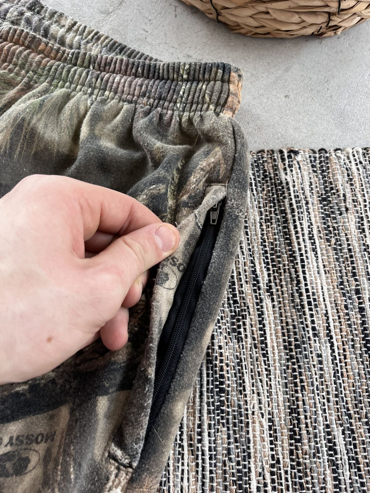 Carhartt Vintage Real Three Carhartt style Cargo Baggy Fit Sweatpants Size US 40 / EU 56 - 9 Thumbnail