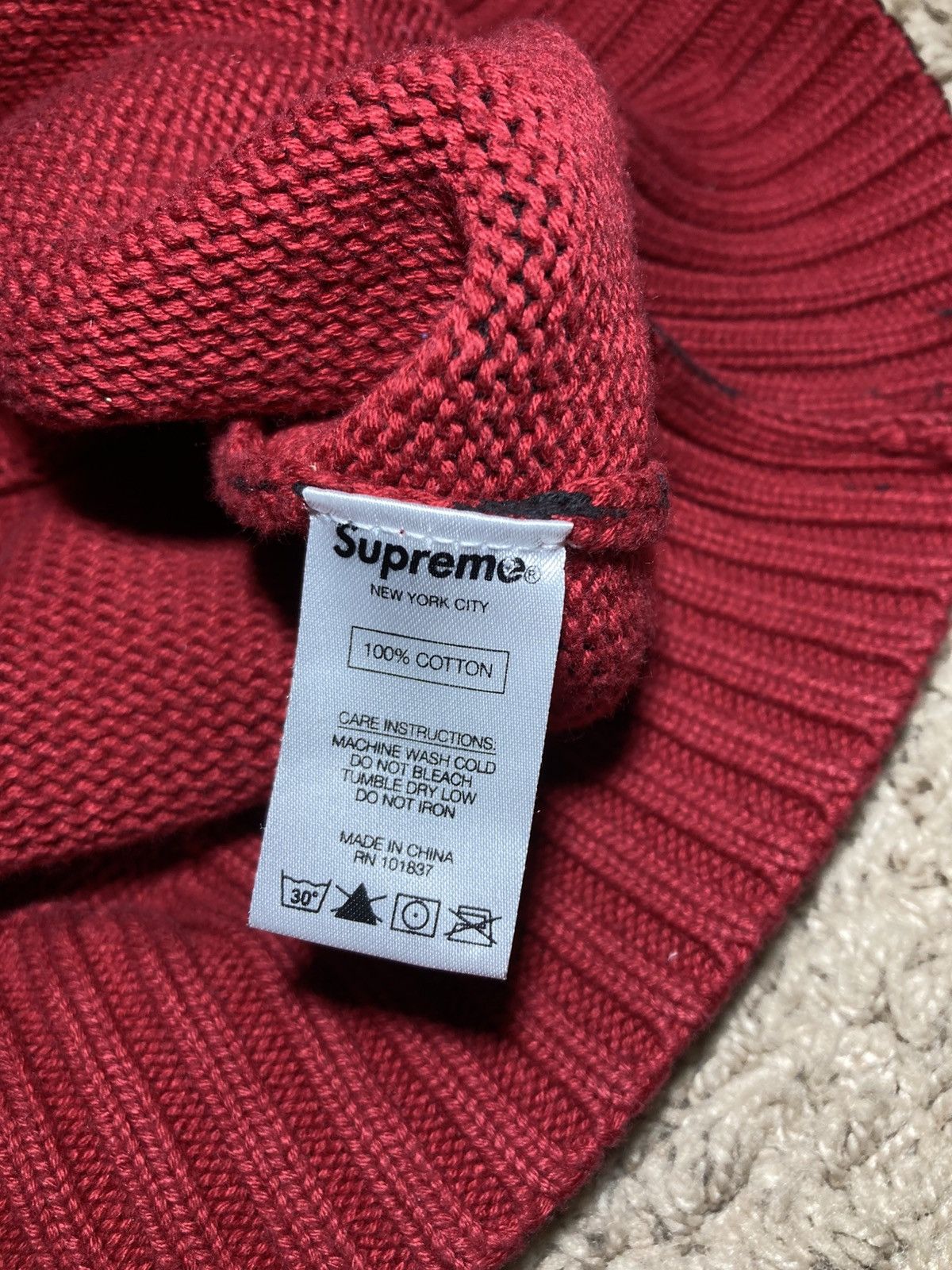 Supreme FW19 Supreme Is Love Smiths Meat is Murder Knit Red Album 80 Size US M / EU 48-50 / 2 - 6 Thumbnail