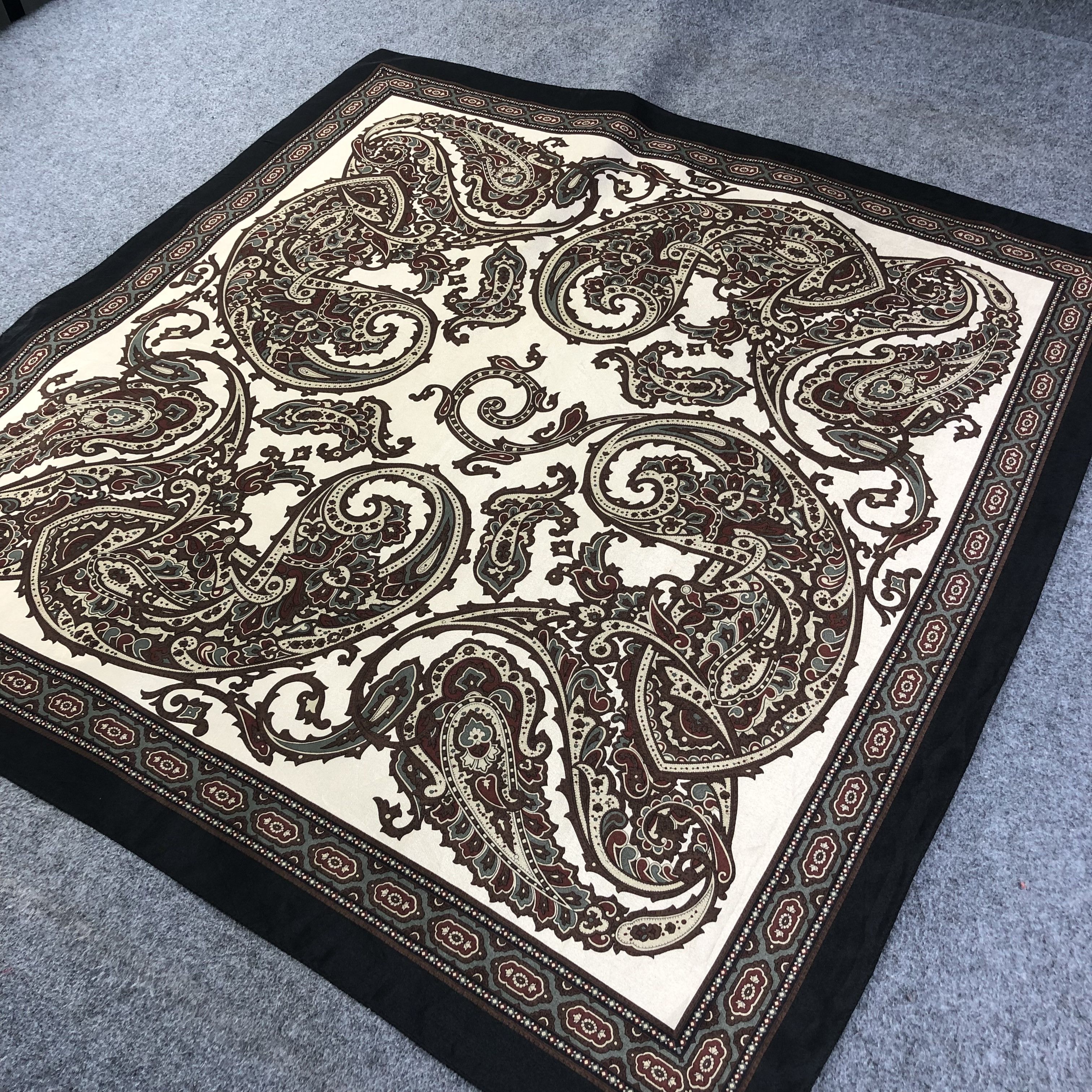 Japanese Brand Suvi Paisley Silk Scarf M687 Size ONE SIZE - 2 Thumbnail