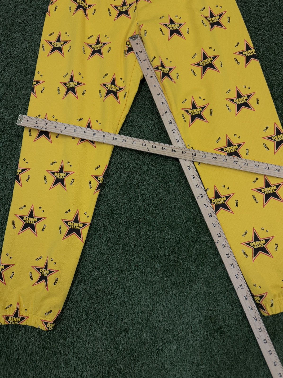 DENIM TEARS Denim Tears Yellow Sweatpants Size M (NEW) Size US 32 / EU 48 - 10 Thumbnail