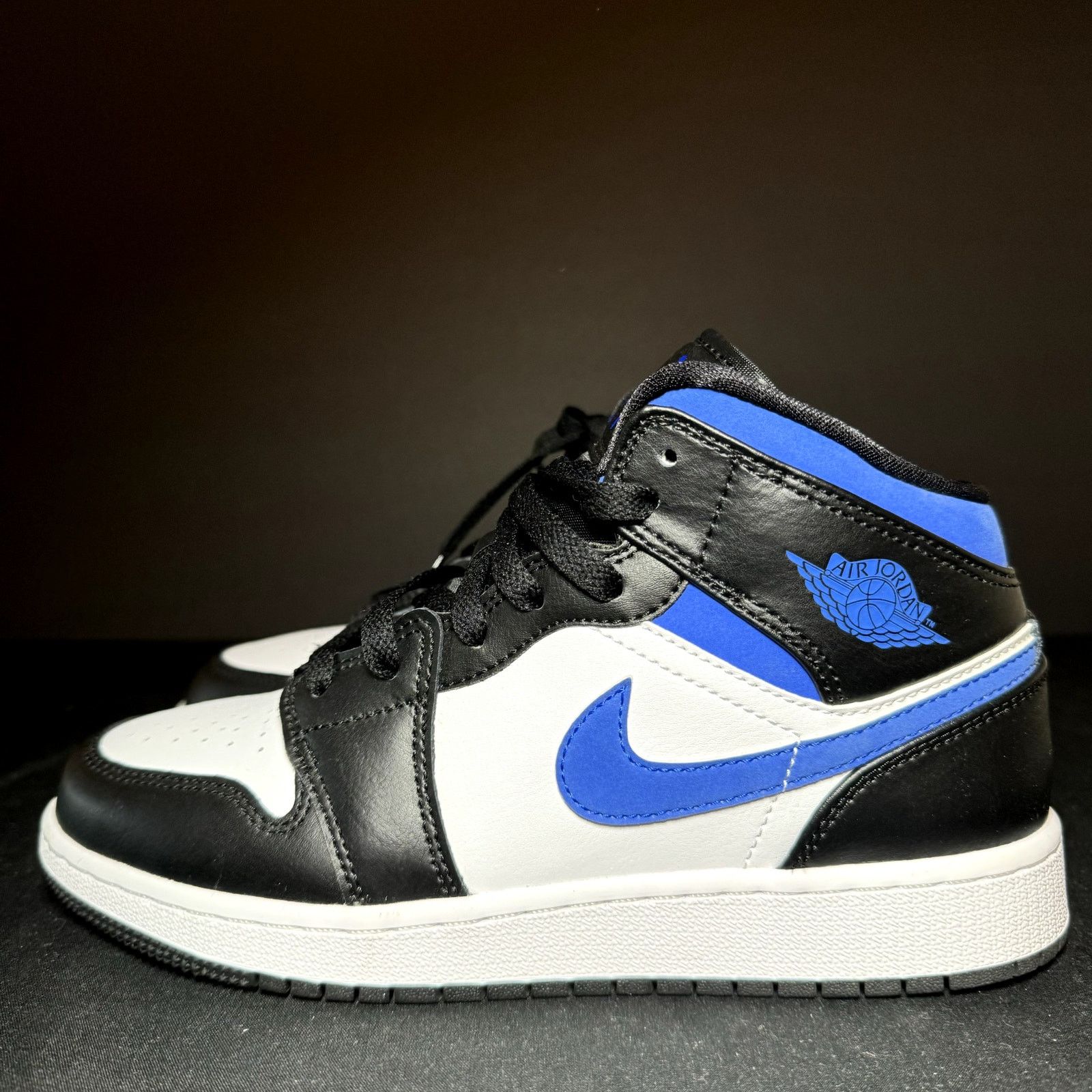 Jordan Brand × Nike Size 5 - Nike Air Jordan 1 Mid GS Racer Blue Men's Shoes Size US 5 / EU 37 - 8 Thumbnail