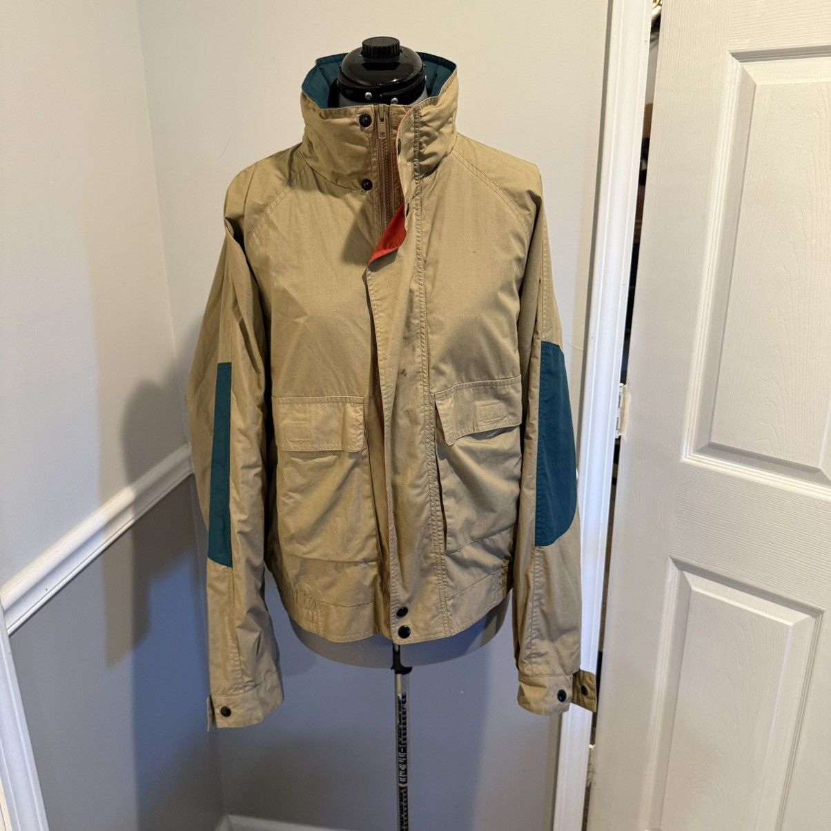 John Weitz John Weitz VTG Tan Blue Jacket Windbreaker Bomber L Size US L / EU 52-54 / 3 - 1 Thumbnail