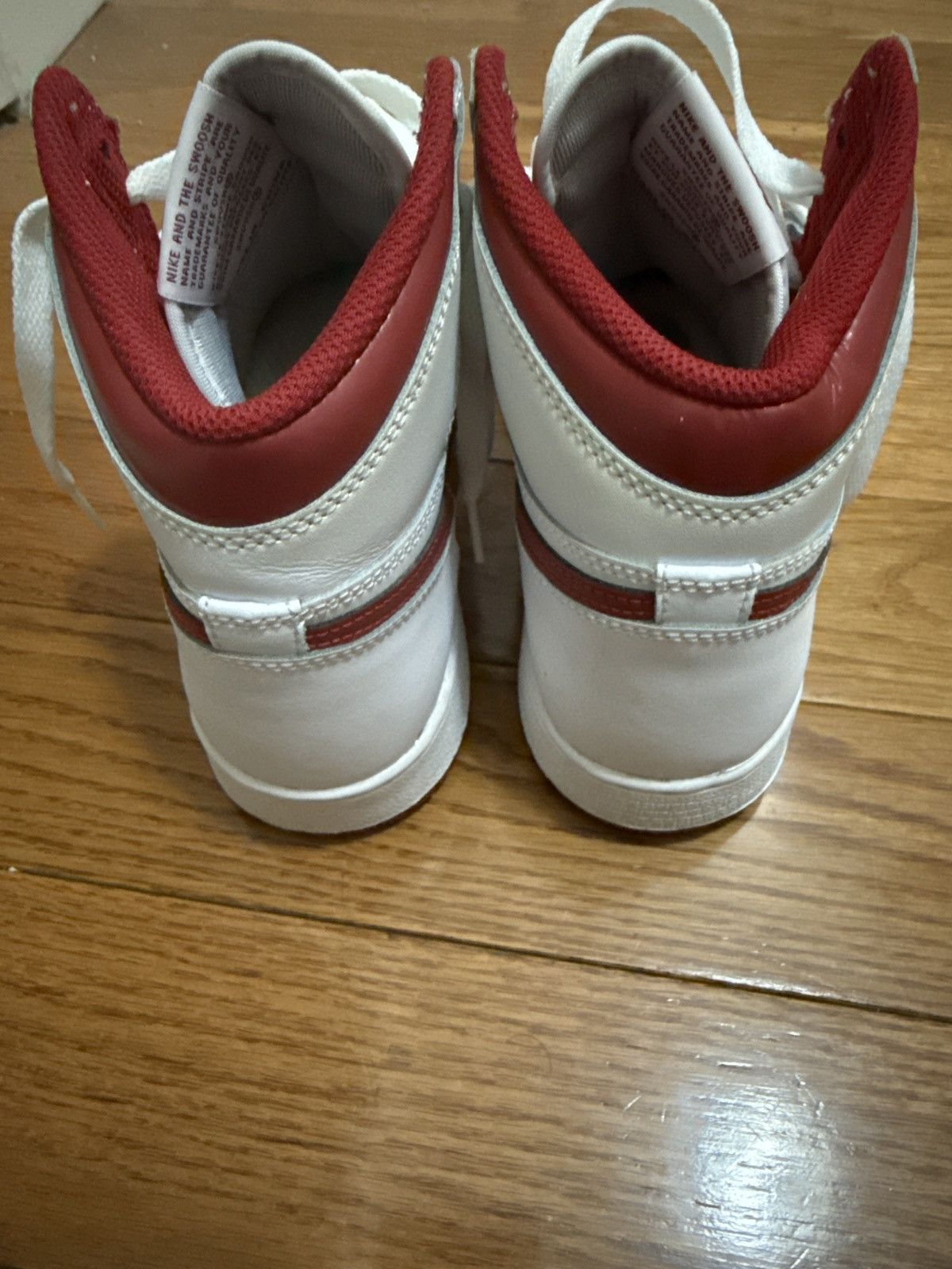 Jordan Brand × Nike Air Jordan 1 Metallic red size 6.5 (2017) Size US 6.5 / EU 39-40 - 4 Thumbnail