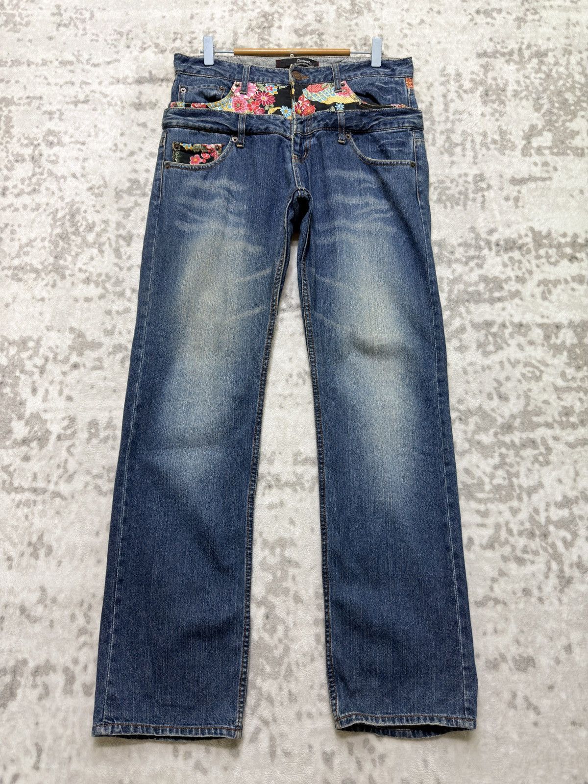 Japanese Brand Vintage Dominate Double Waist Floral Accent Straight Jeans Size US 32 / EU 48 - 2 Thumbnail