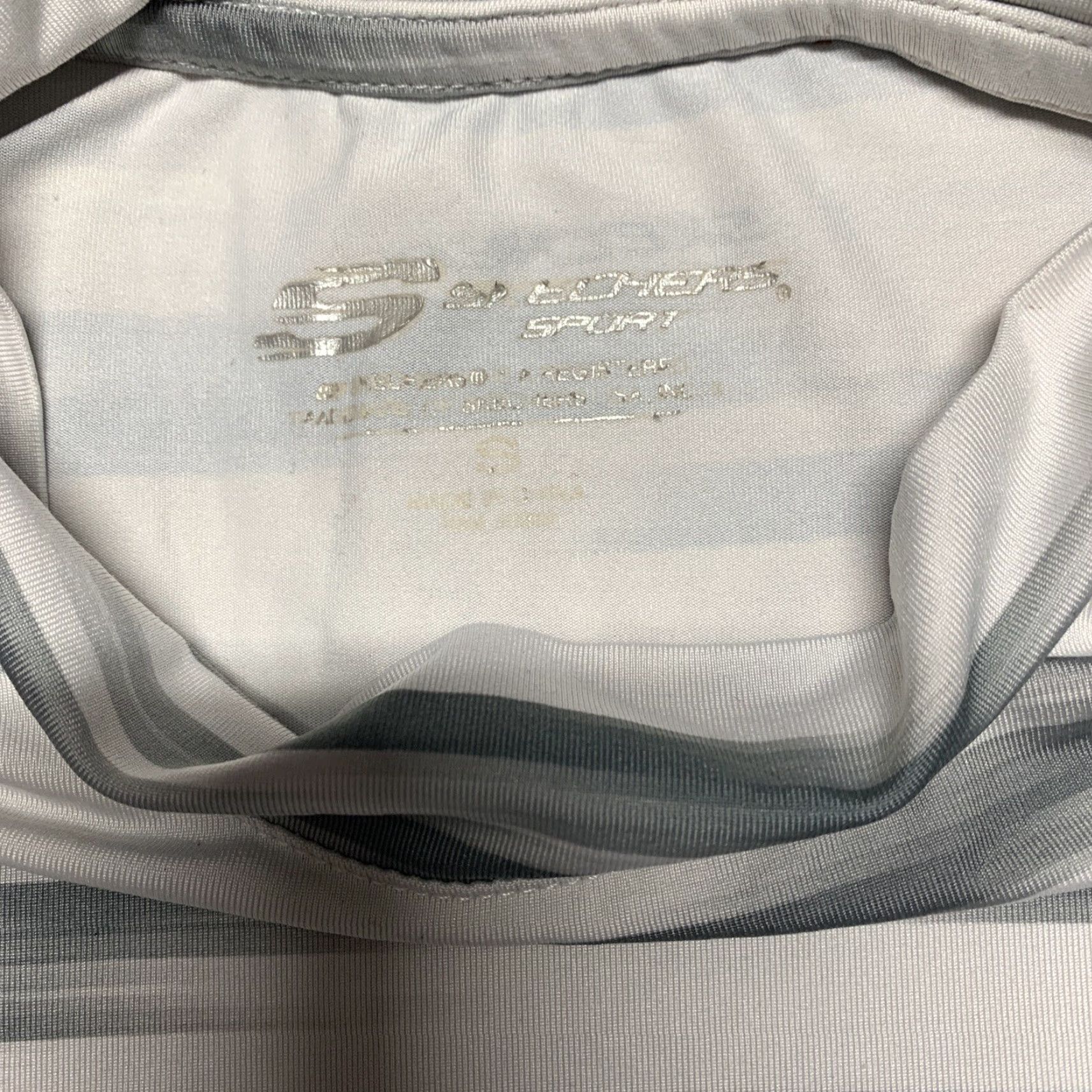 SKECHERS Skechers Pullover Sport Shirt Men’s Small White Gray Silver Athletic Shirt Long Sleeve Mens Size US S / EU 44-46 / 1 - 3 Thumbnail