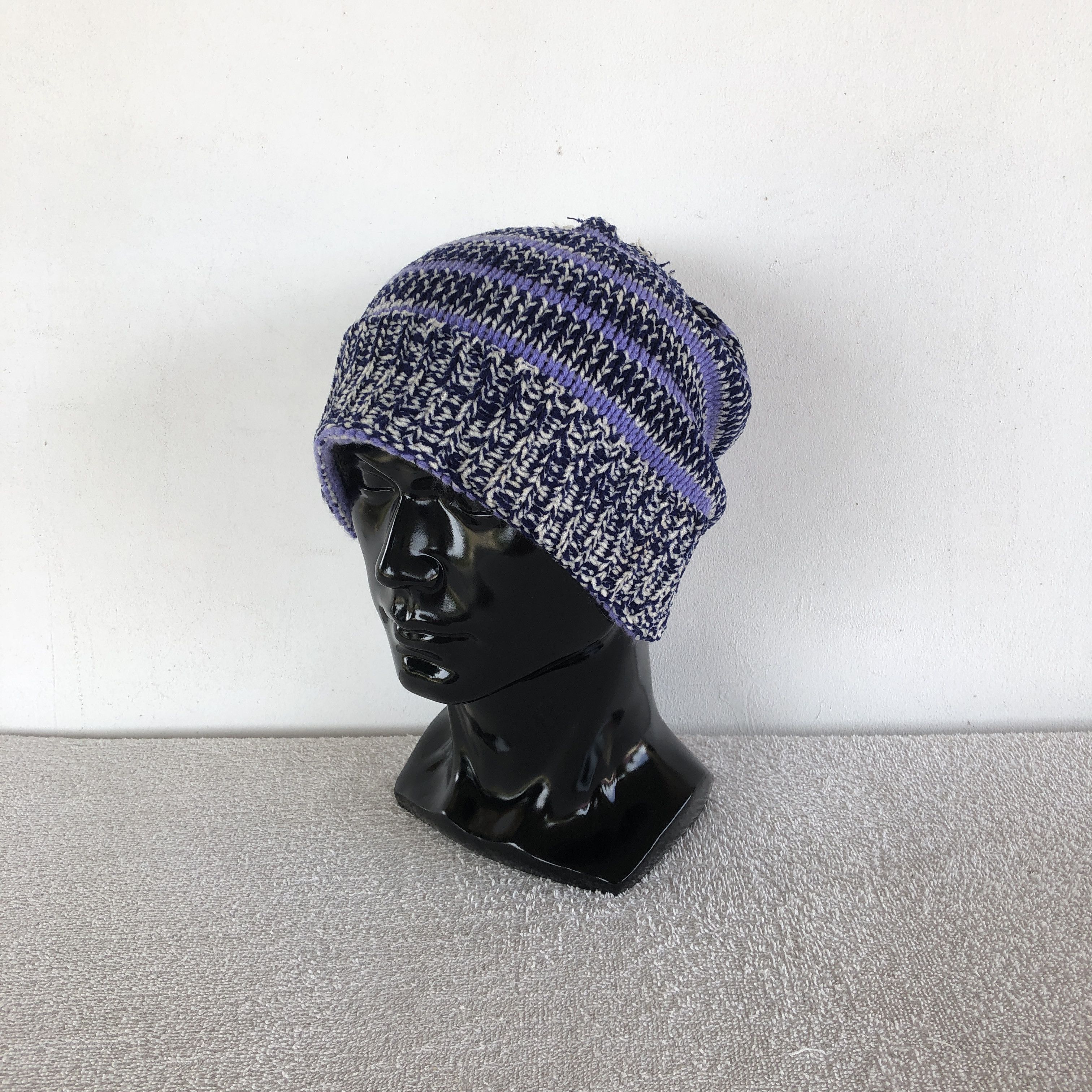 Japanese Brand Vintage Y2K Cable Knit Beanie Pom Pom Snow Caps Hats Size ONE SIZE - 1 Thumbnail