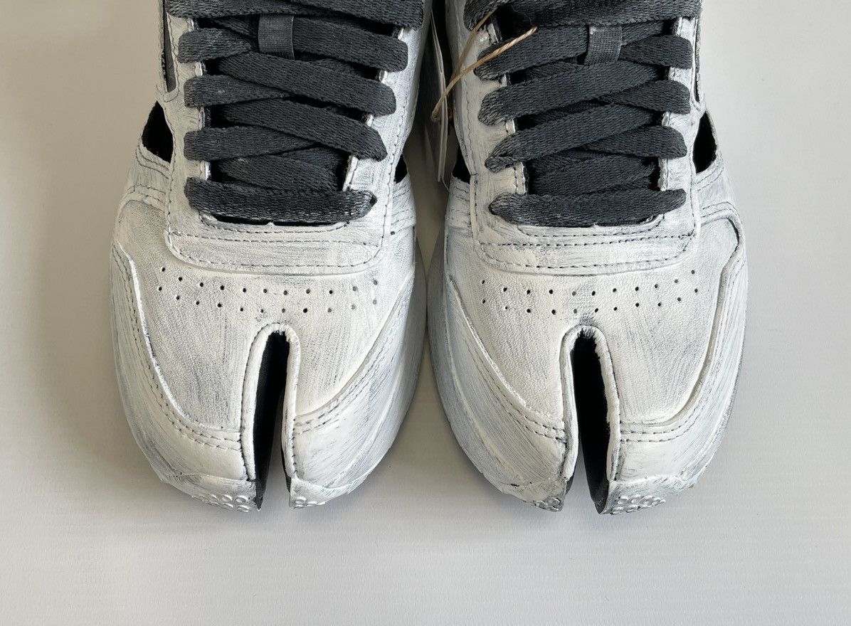 Maison Margiela × Reebok ‘Project 0 CL’ Painted Tabi Sneakers Size US 9 / IT 39 - 12 Thumbnail