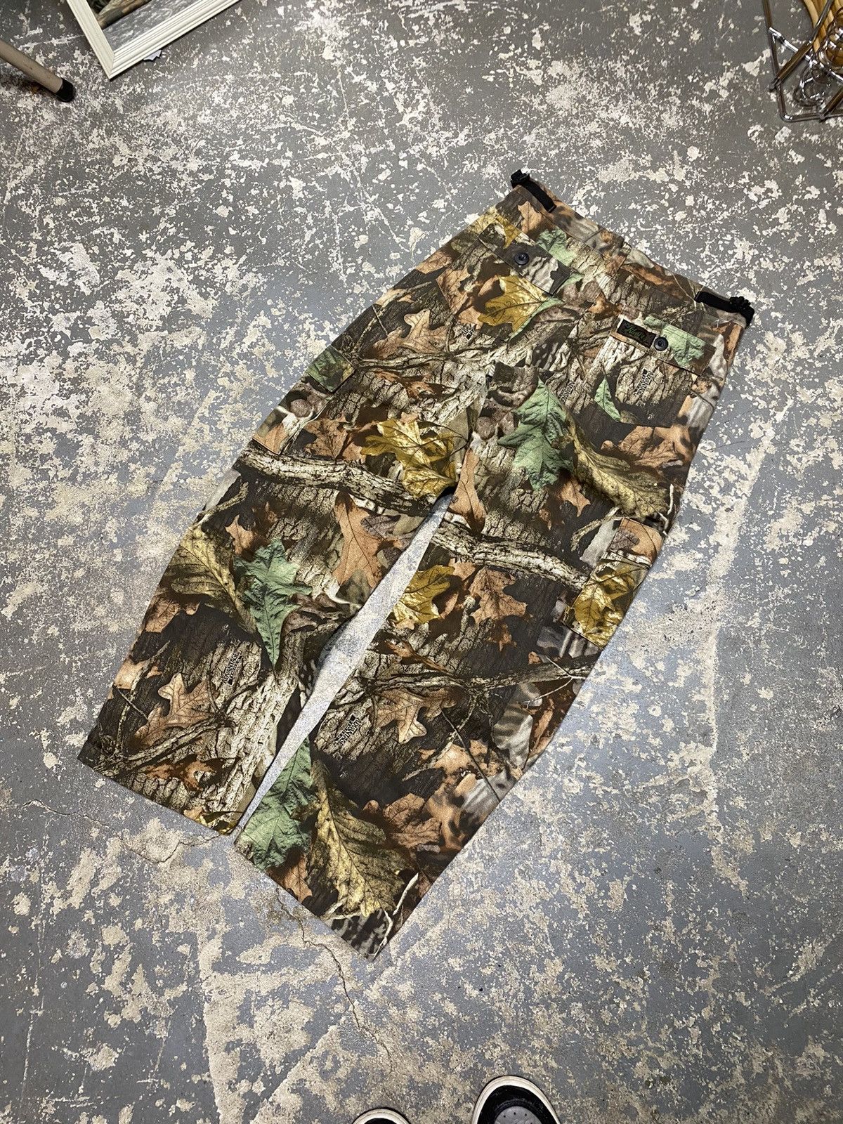 Realtree × Vintage Vintage Realtree Liberty Camo Baggy Cargo Essentials Pants Size US 29 - 2 Thumbnail